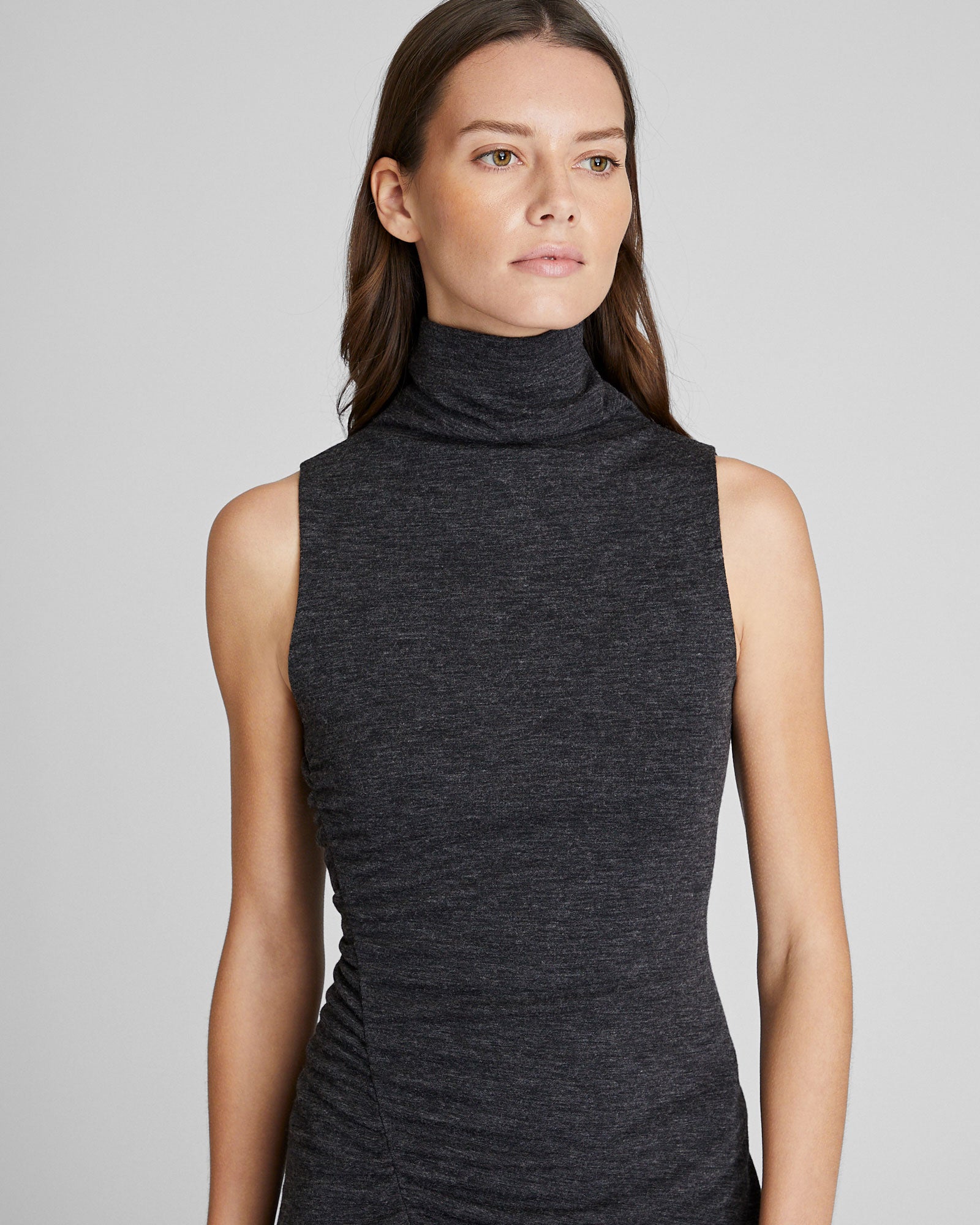 CLUB MONACO - Robe mi-longue froncée en tricot - Mélange de gris foncé
