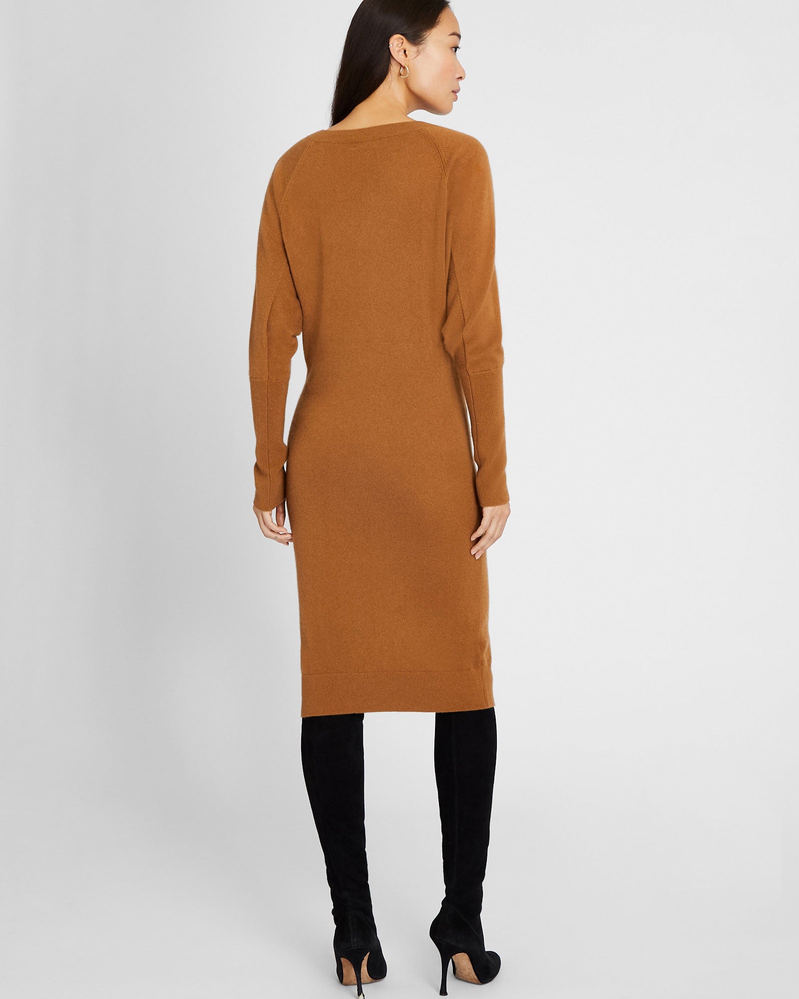 CLUB MONACO - Robe à col en V en cachemire - Chameau