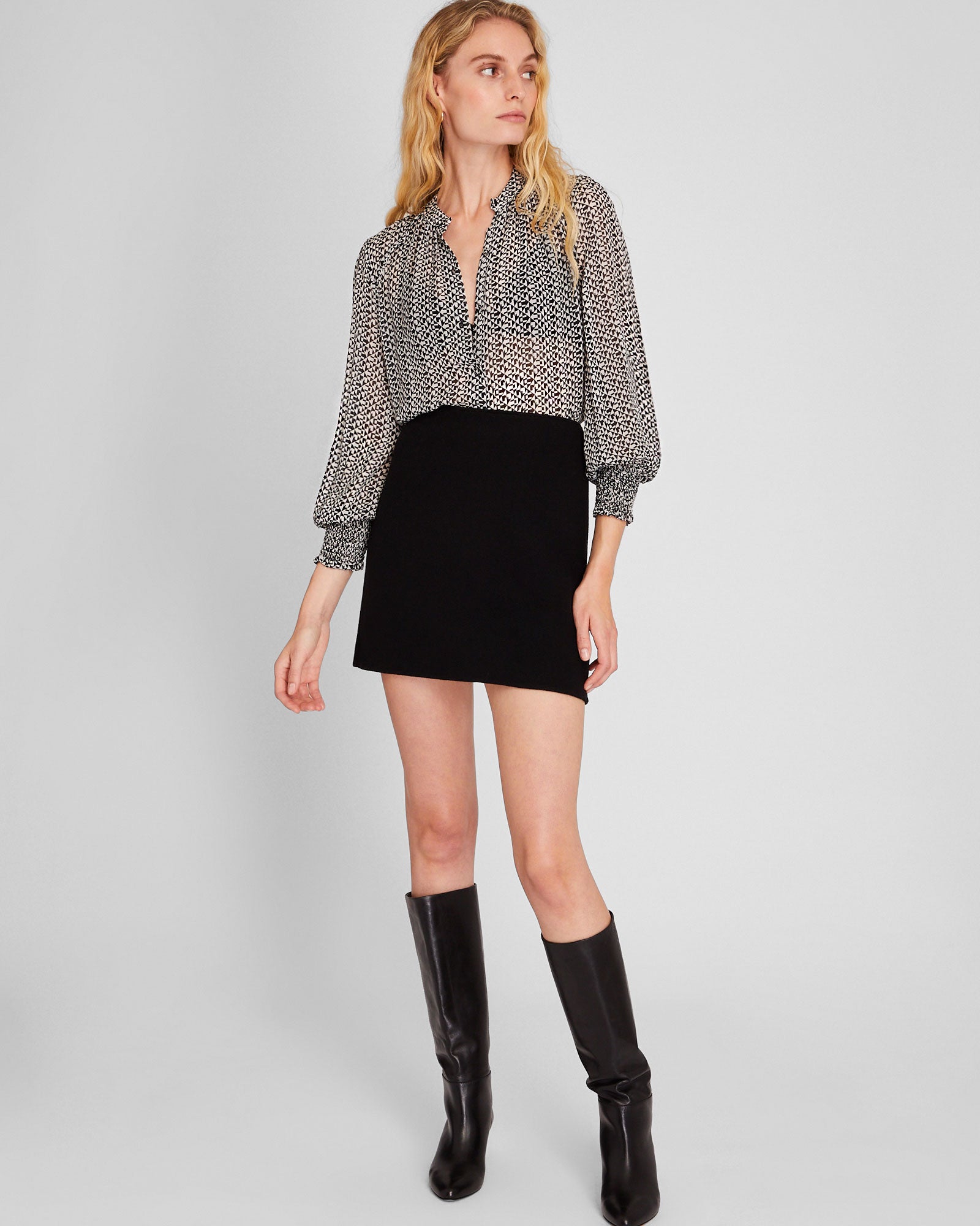 CLUB MONACO - Geo Print Blouse - Graphite Geo Print