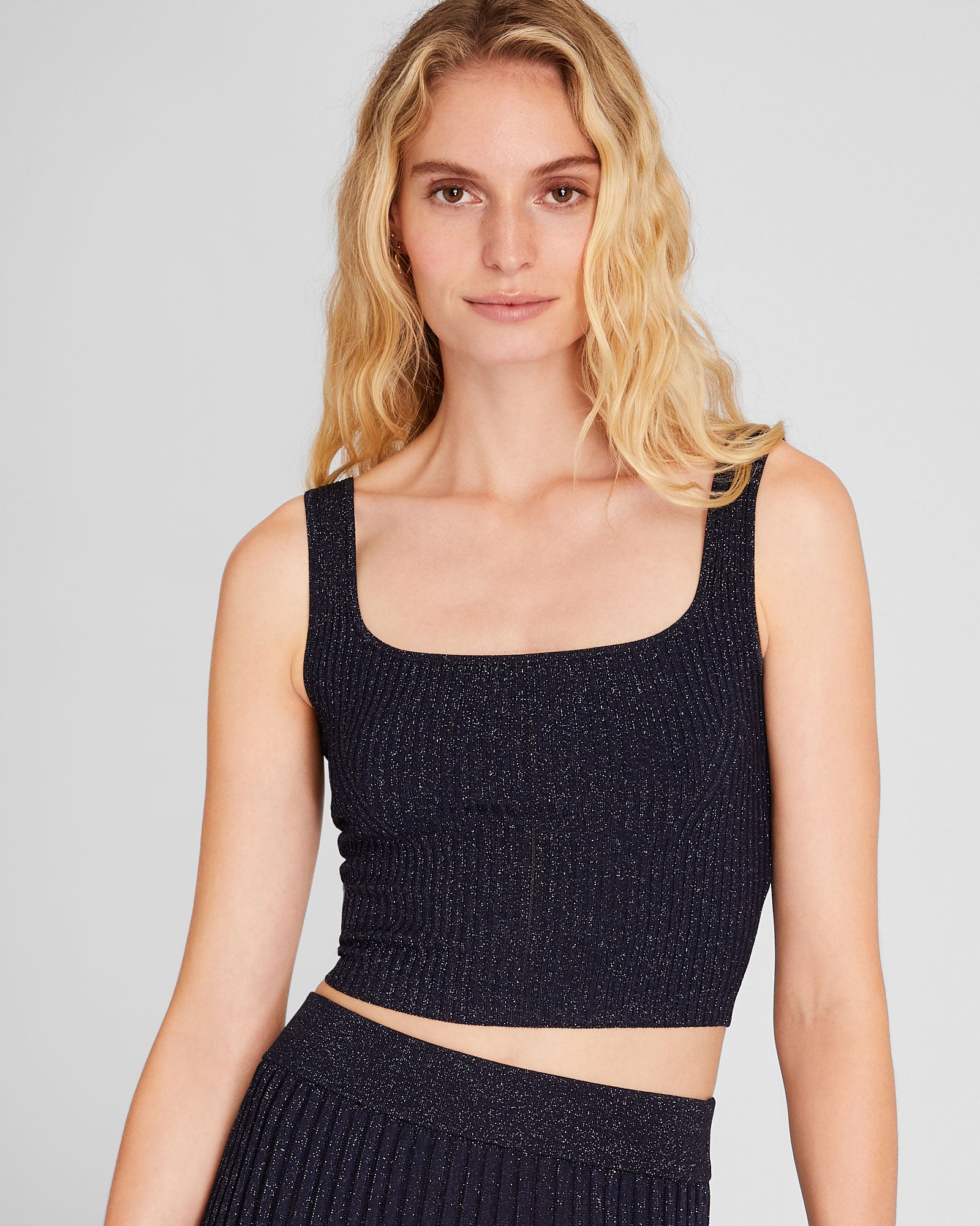 CLUB MONACO - Haut en tricot côtelé métallique - Marine