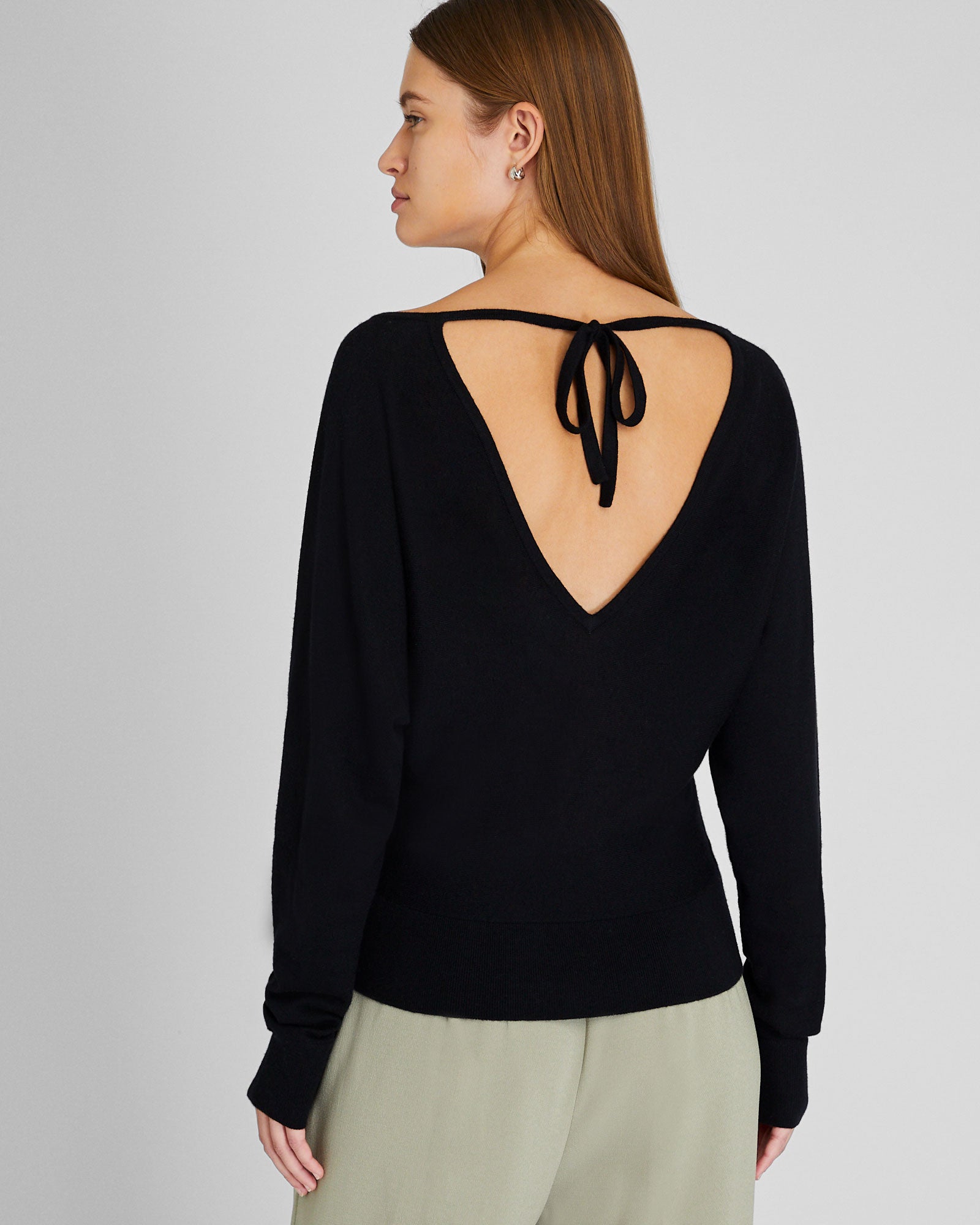 CLUB MONACO - V-Neck Cashmere Dolman Sweater - Black