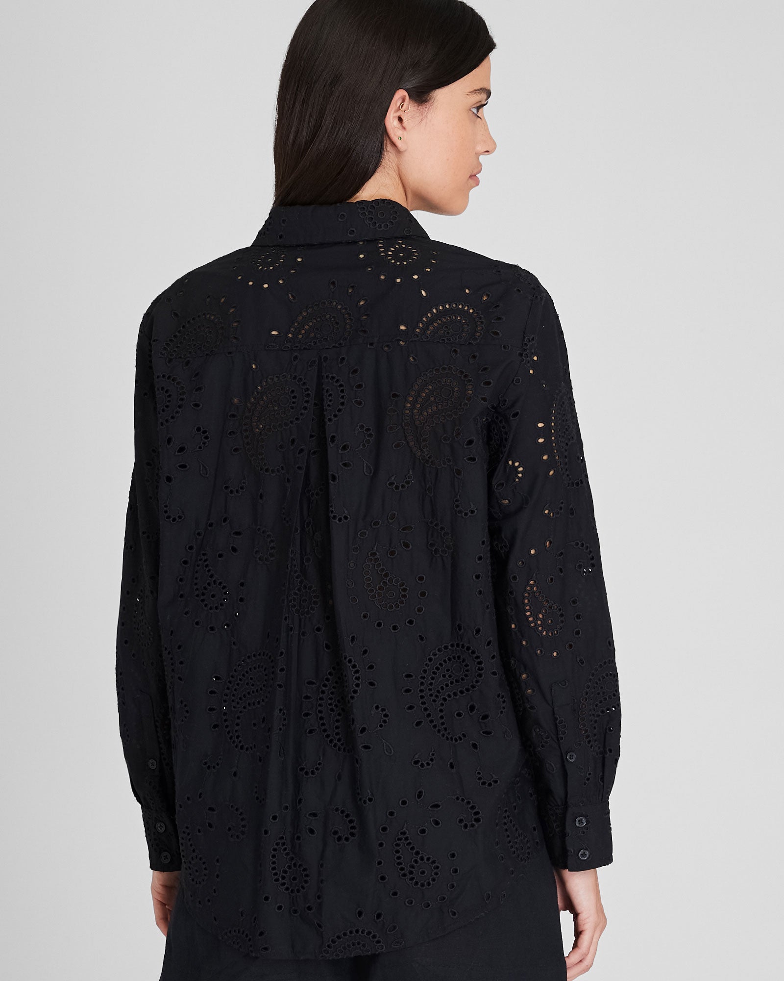CLUB MONACO - Chemise à œillets motif cachemire - Noir