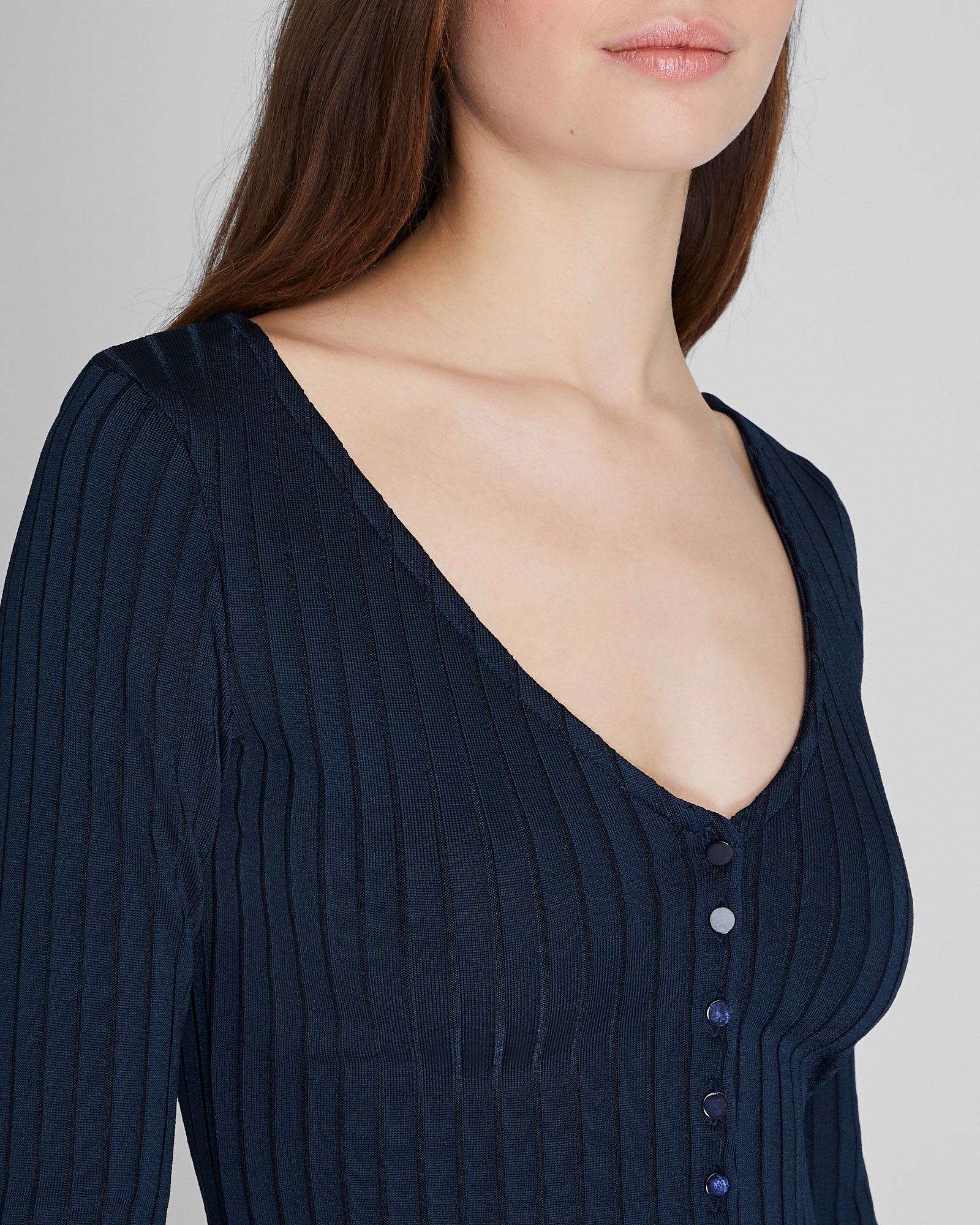 CLUB MONACO - Shiny Wide Rib V-Neck Cardigan - Dark Navy