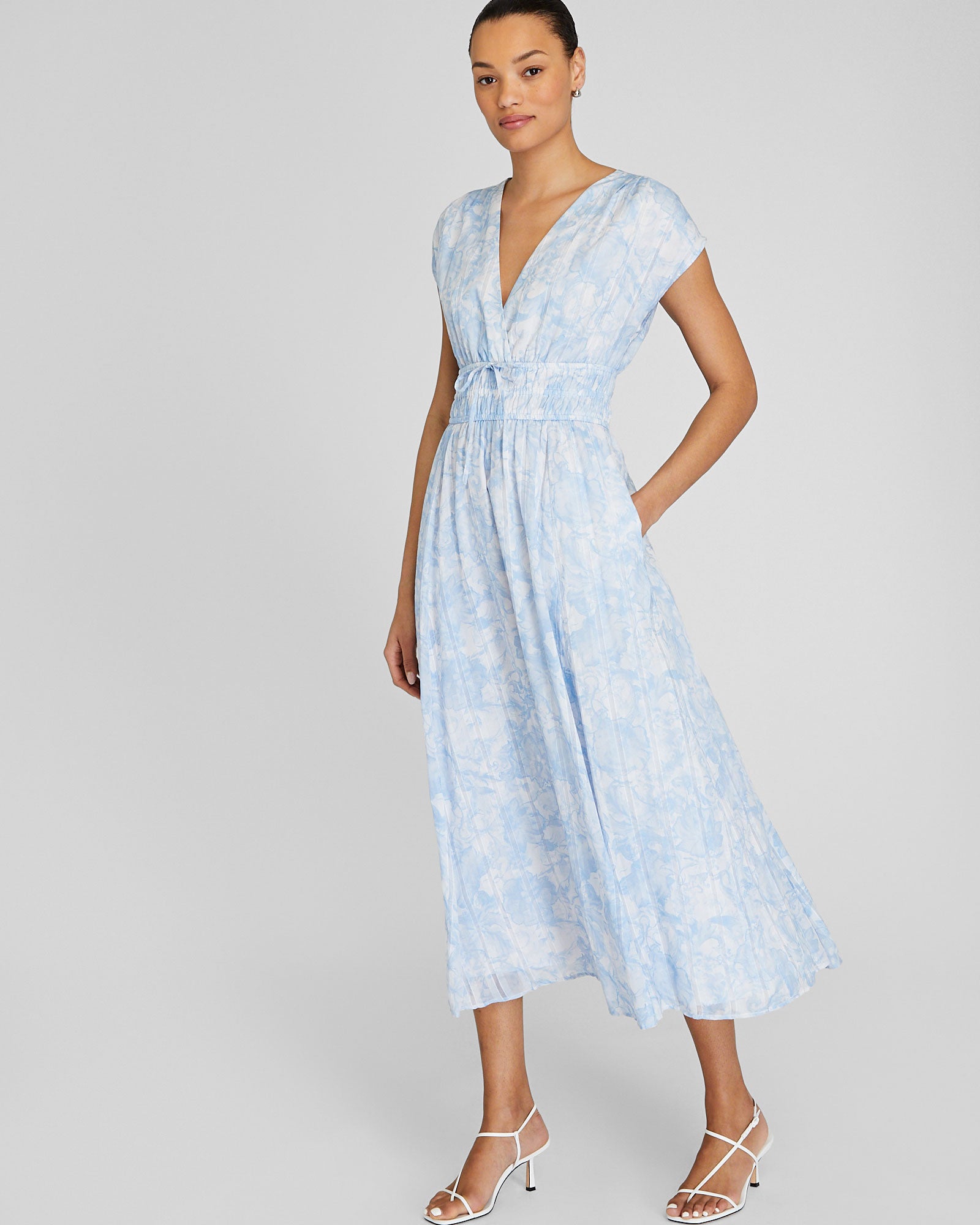 CLUB MONACO - Robe florale mi-longue - Crème De Myrtilles
