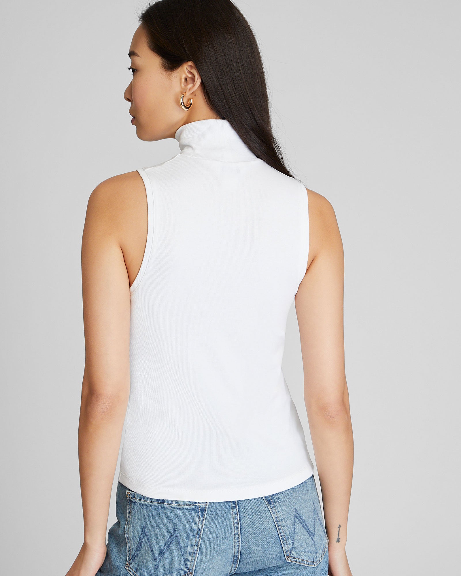CLUB MONACO - Sleeveless Bowee Turtleneck - White