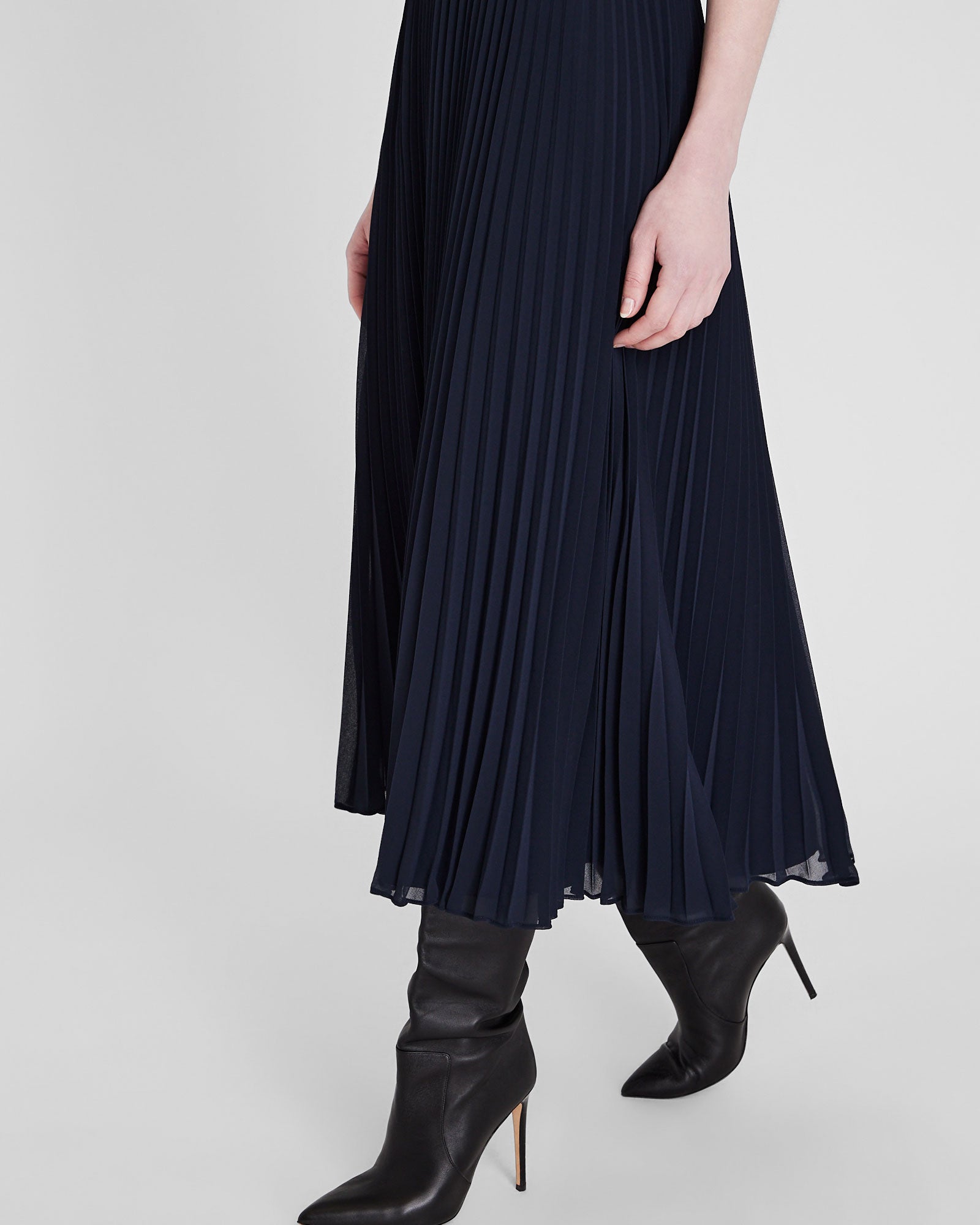 CLUB MONACO - Sleeveless Knit Pleated Maxi Dress - Navy