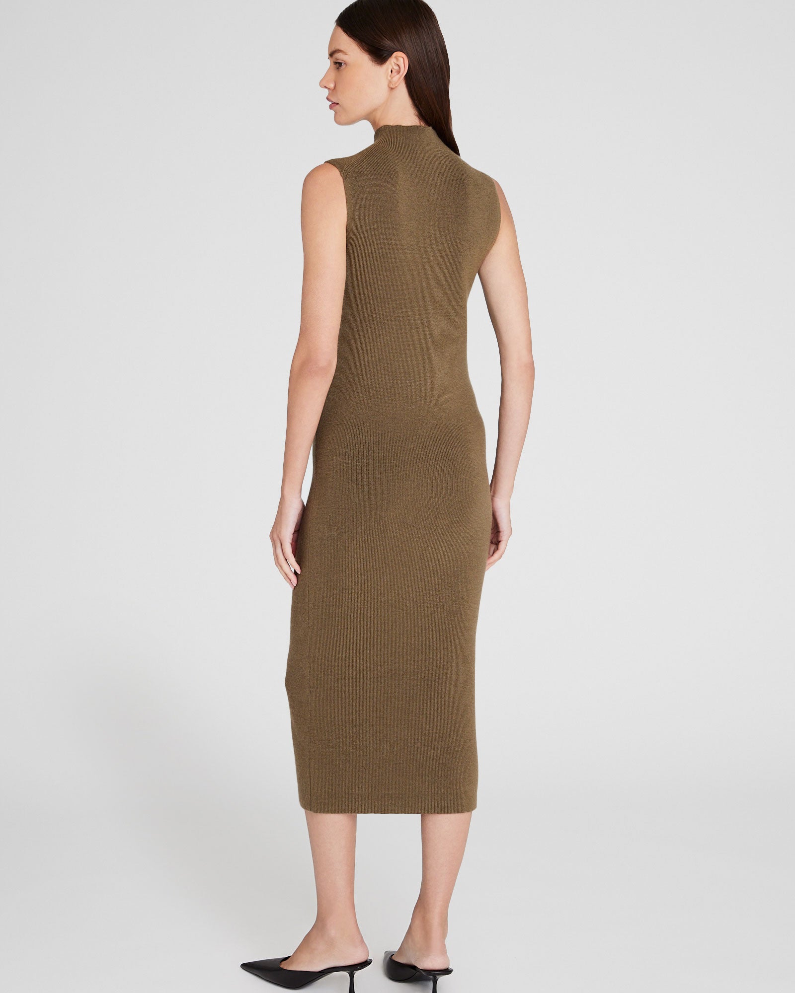 CLUB MONACO - Robe à col cheminée côtelée en mérinos - Noyau d'Olive