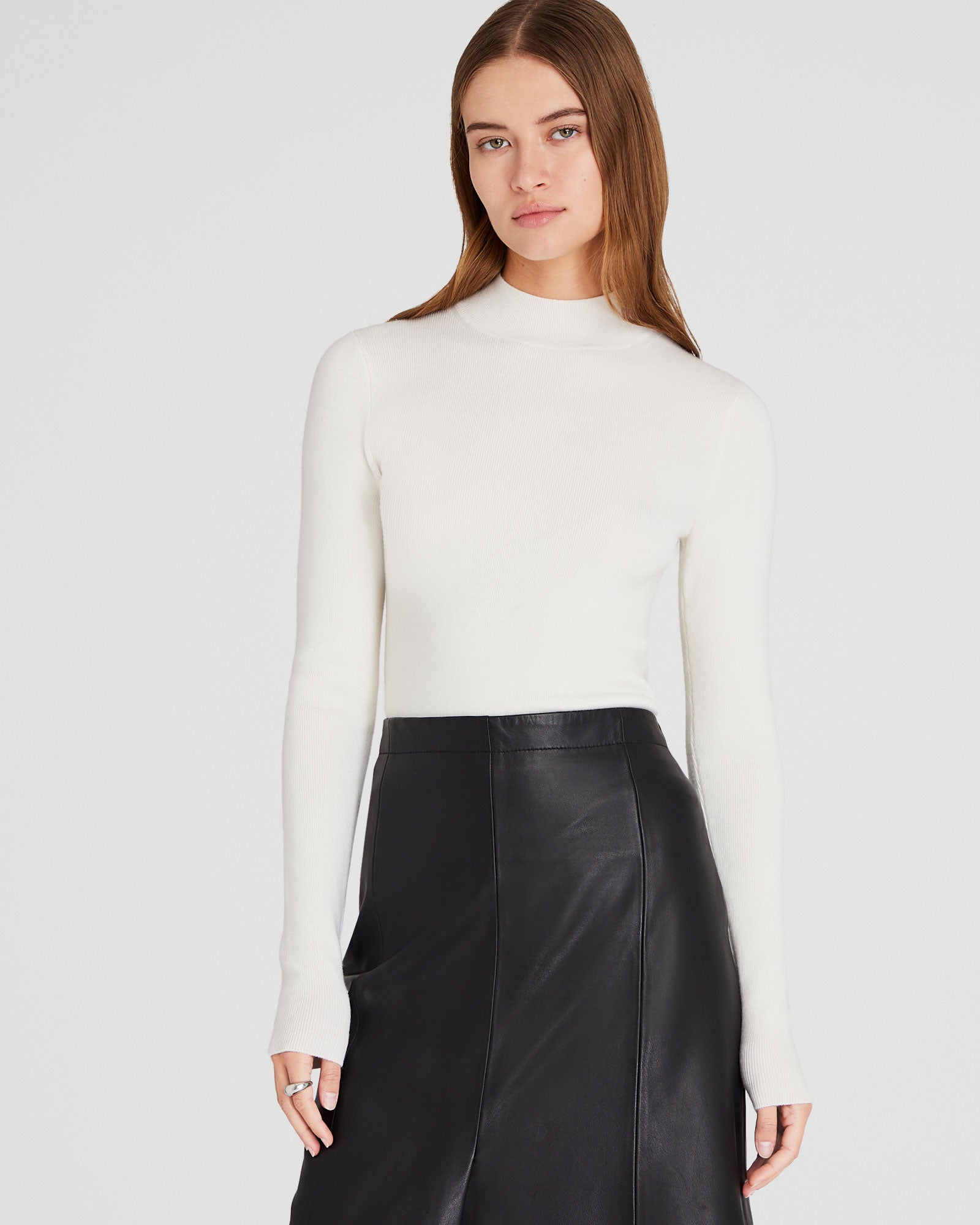CLUB MONACO - Pull côtelé en laine mérinos - Ivoire