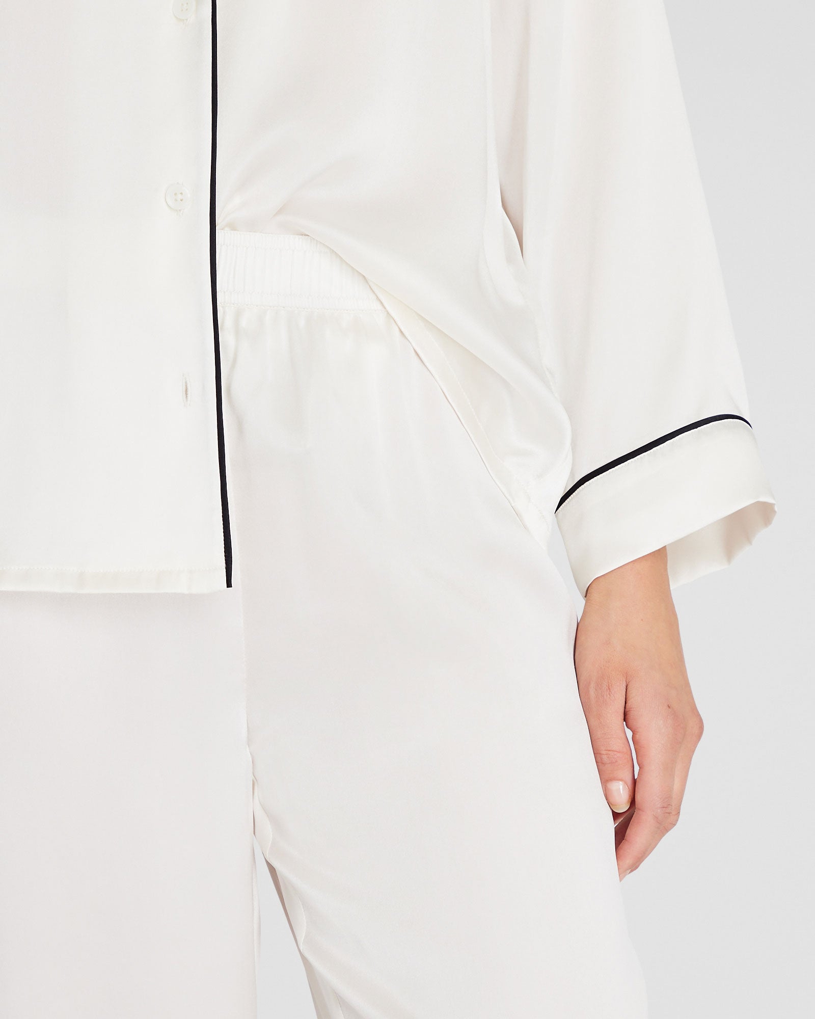 CLUB MONACO - Ensemble pyjama en soie à manches longues - Crème