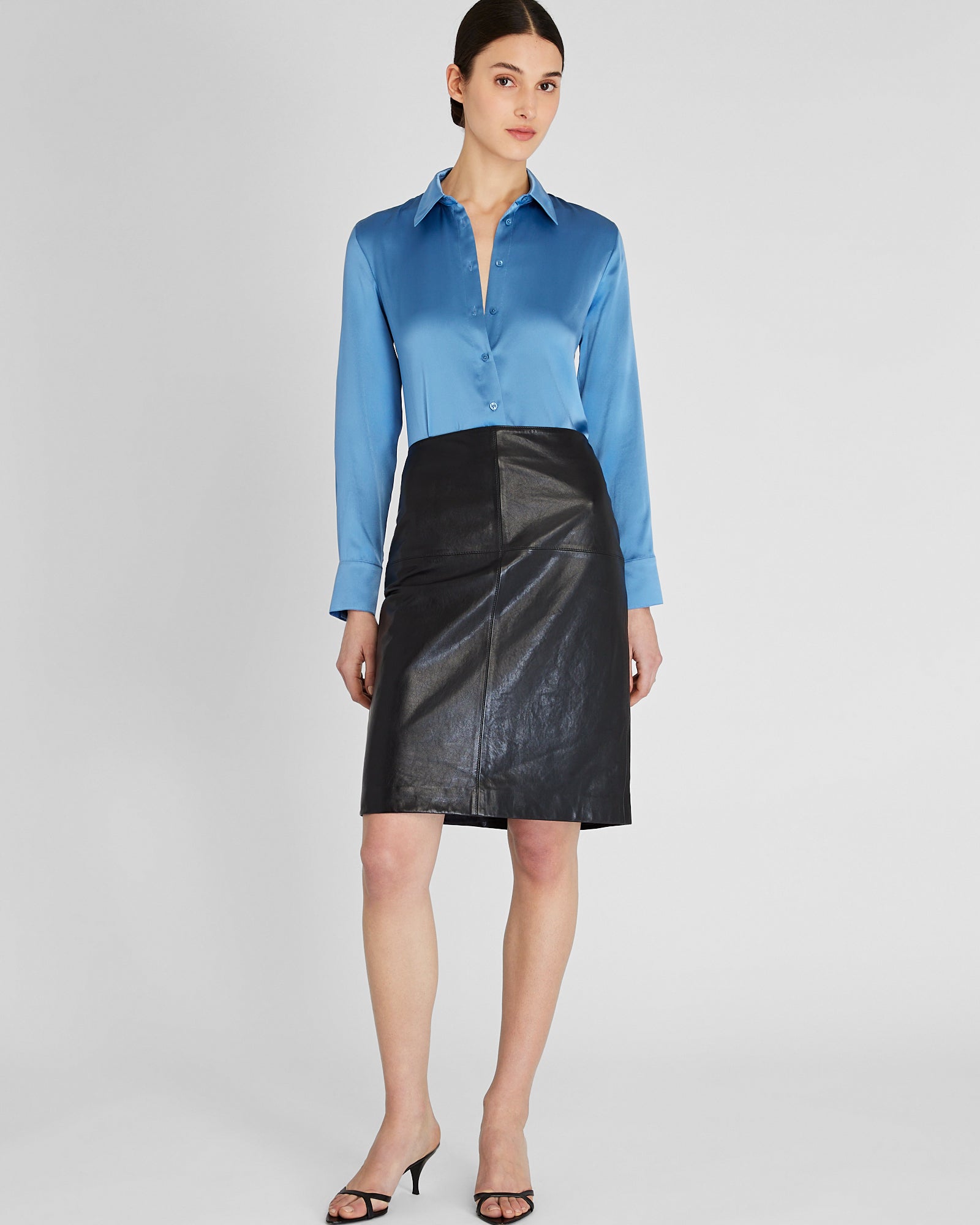 CLUB MONACO - Chemise en charmeuse de soie coupe étroite - Bleu