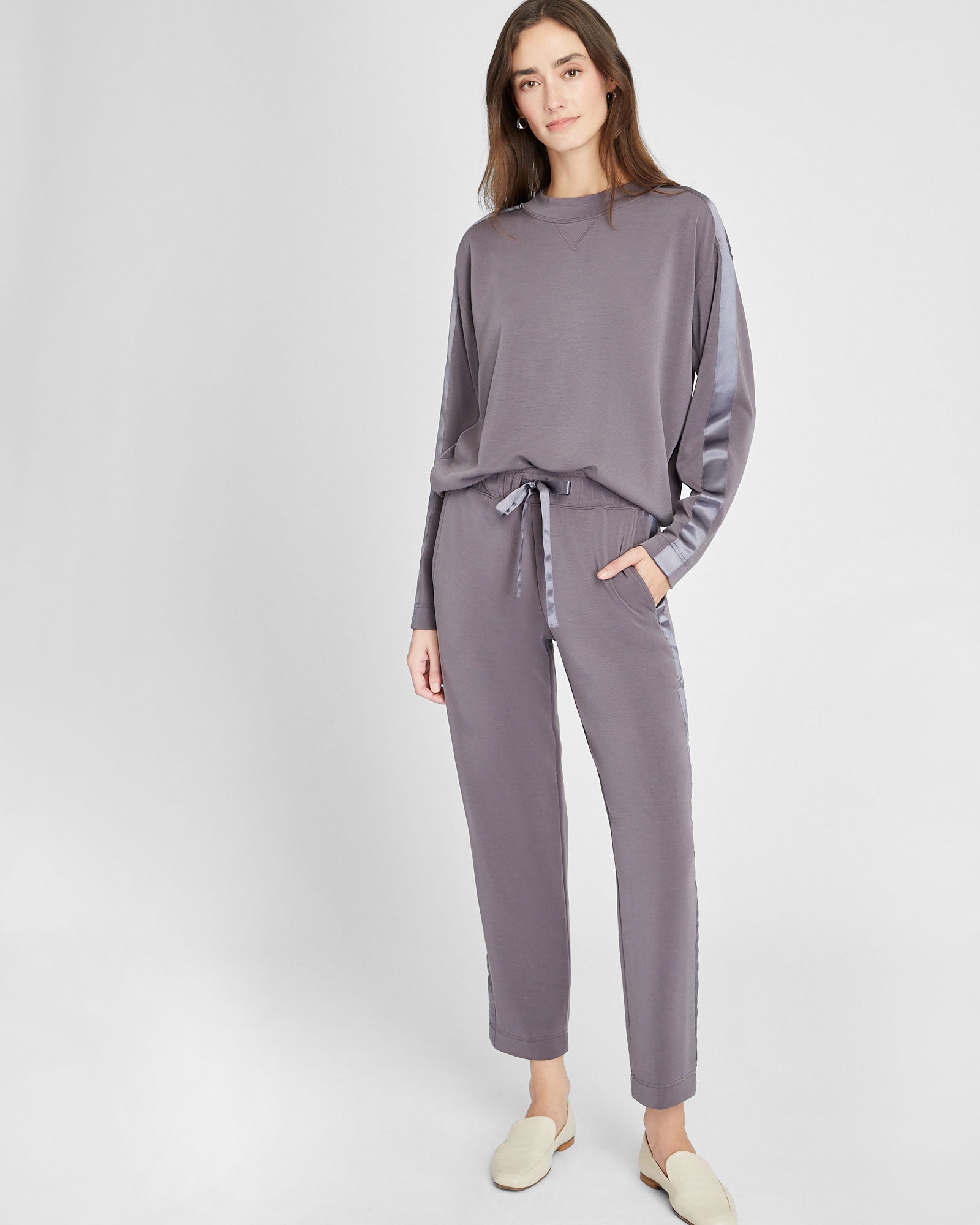 CLUB MONACO - Chandail avec rayure en satin - Brun