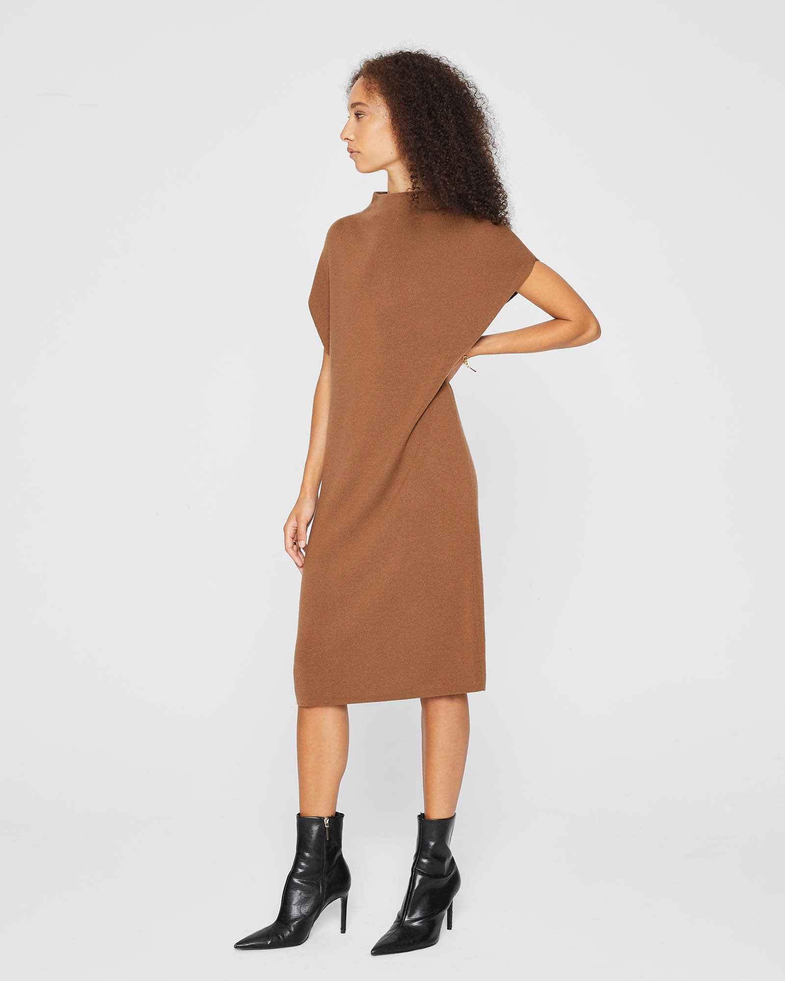 CLUB MONACO - Abhy Sweater Dress - Camel