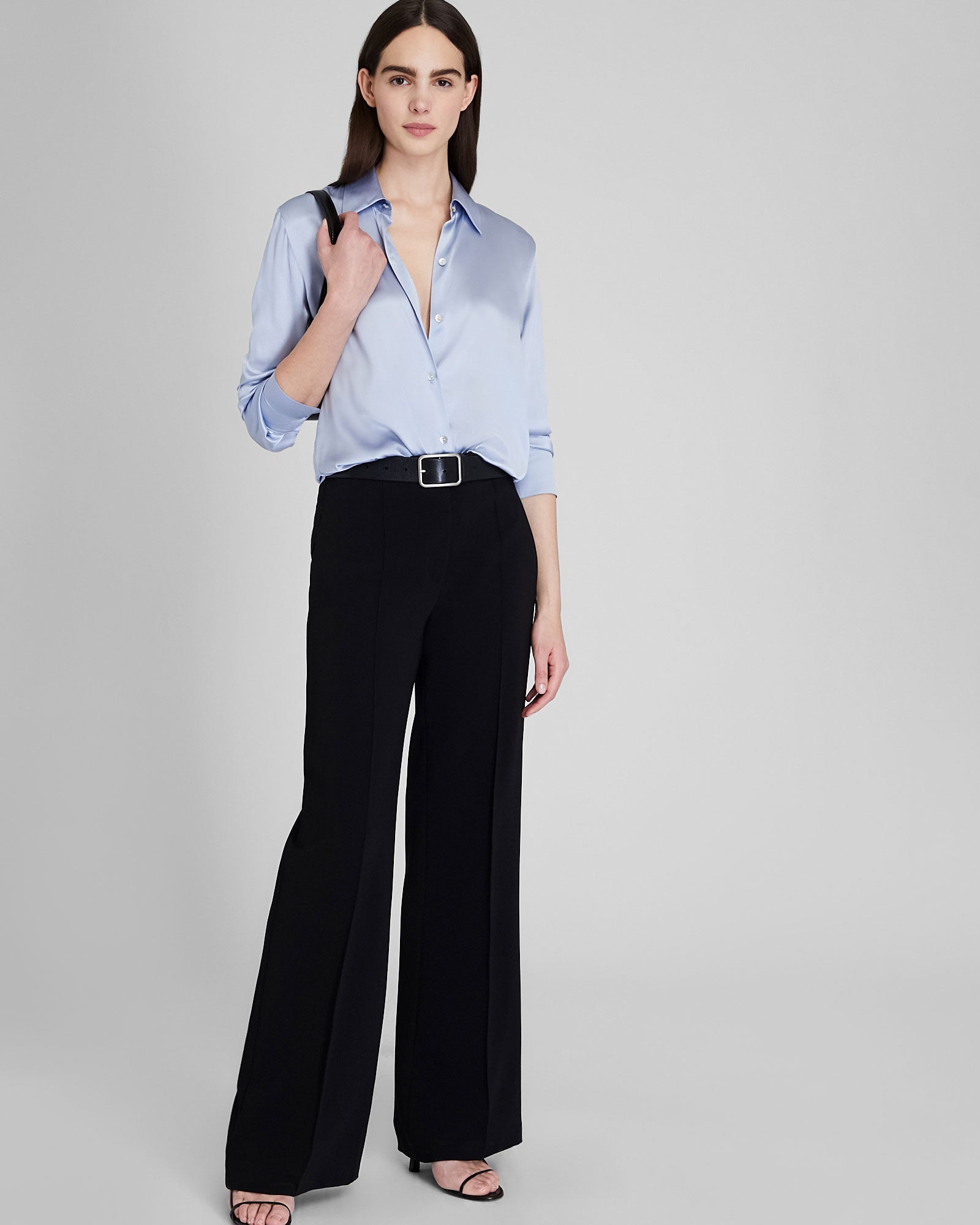 CLUB MONACO - Blouse boutonnée en soie charmeuse - Bleu clair