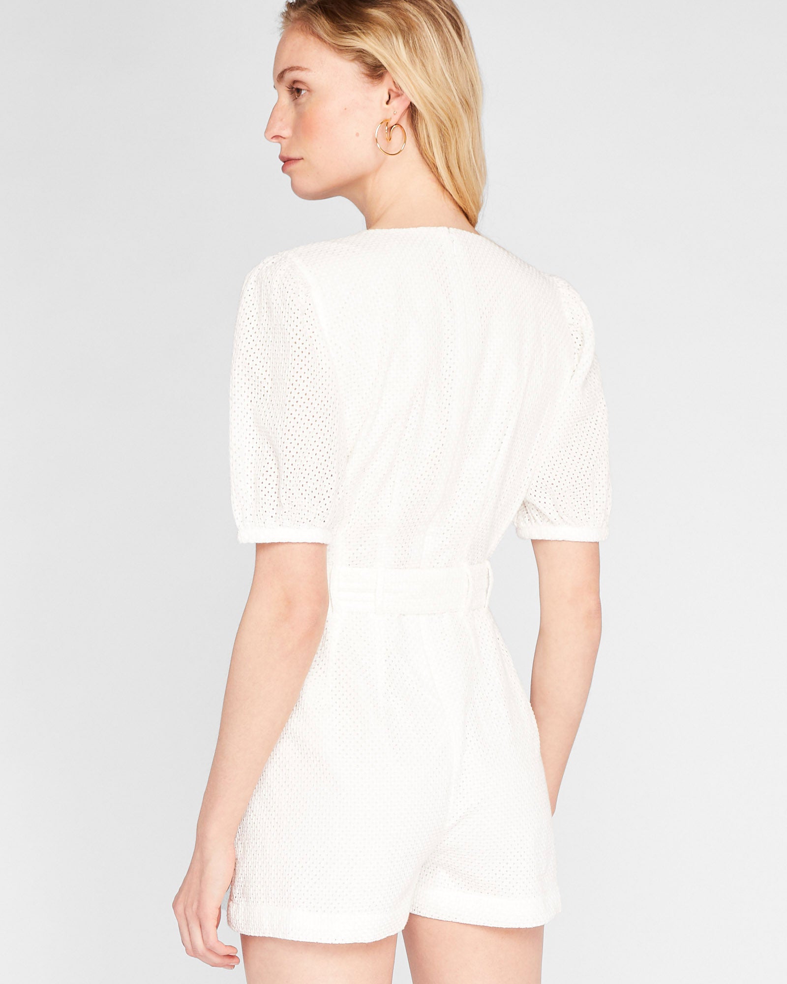 CLUB MONACO - Belted Puff Sleeve Eyelet Romper - White