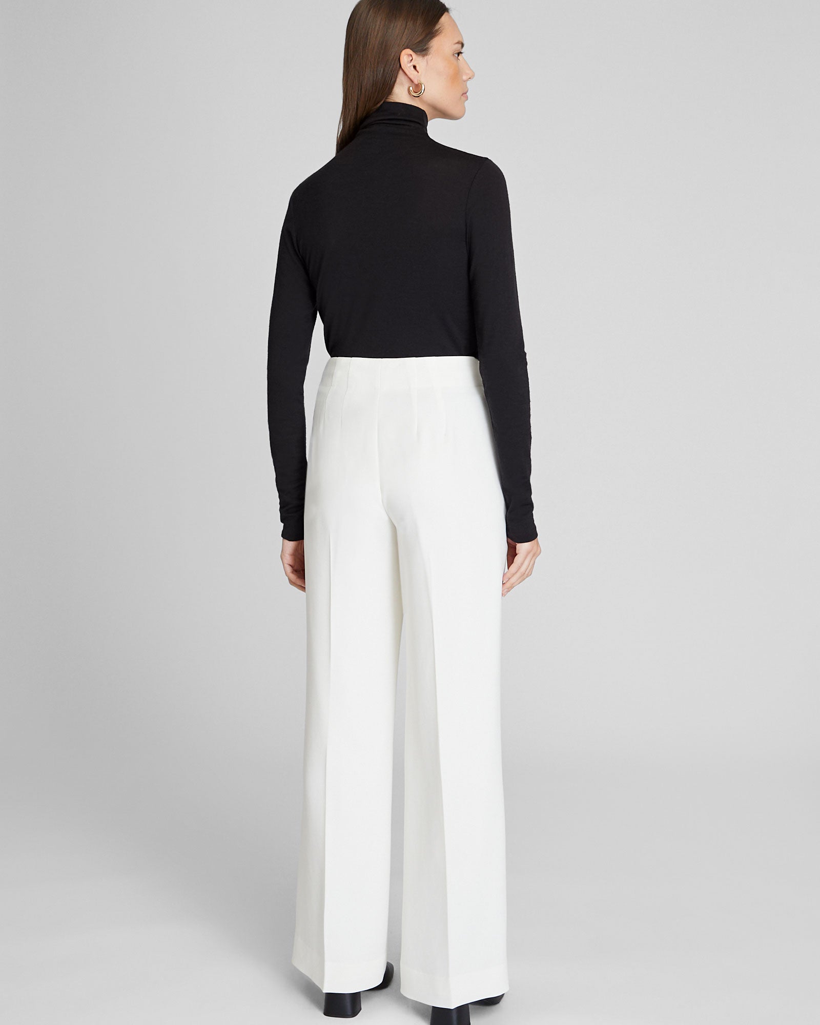 CLUB MONACO - Pantalon en crêpe fluide - Crème