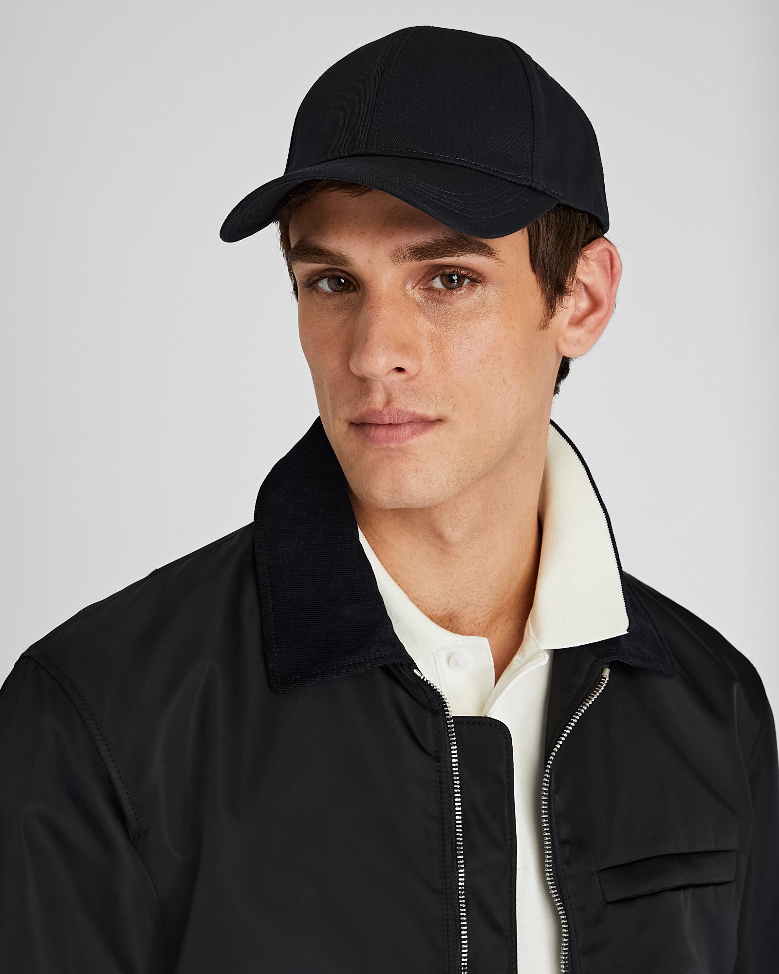 CLUB MONACO - Casquette avec courroie en cuir - Noir