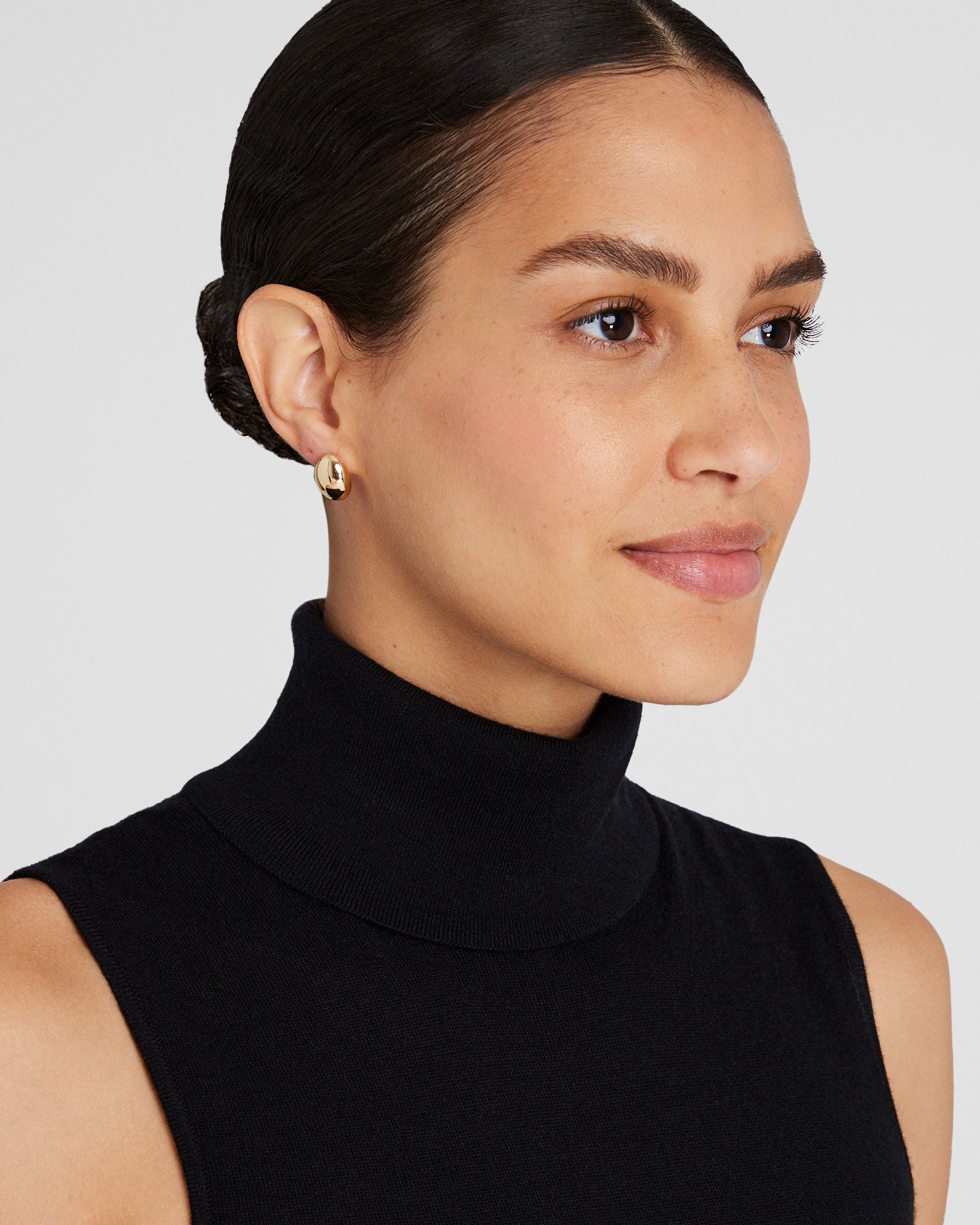 CLUB MONACO - Oval Domed Stud Earrings - Gold