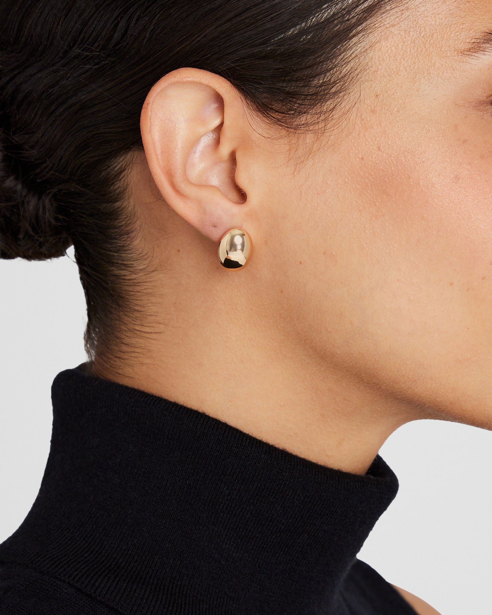 CLUB MONACO - Oval Domed Stud Earrings - Gold