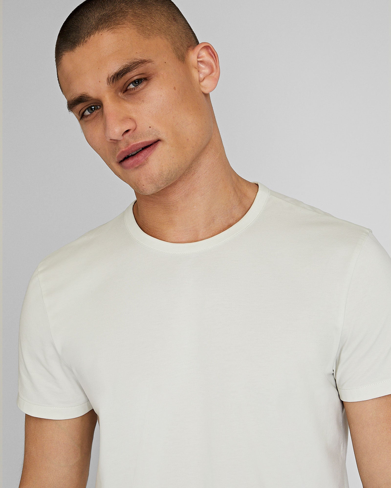 CLUB MONACO - Short Sleeve Tech Tee - Off White