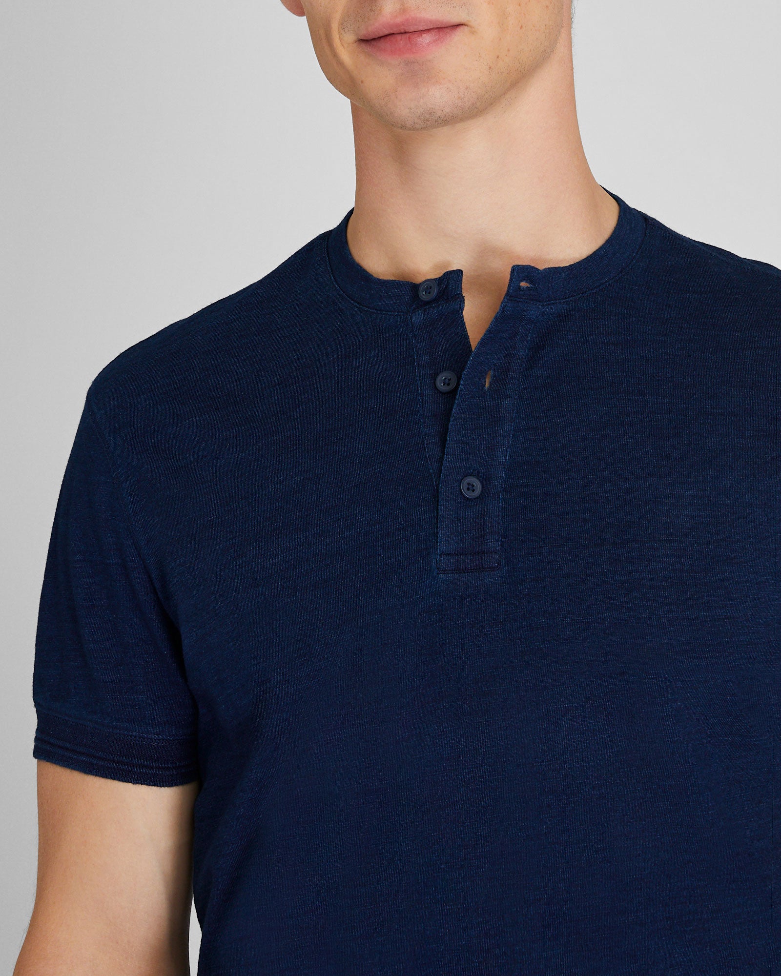 CLUB MONACO - Short Sleeve Indigo Henley - Indigo