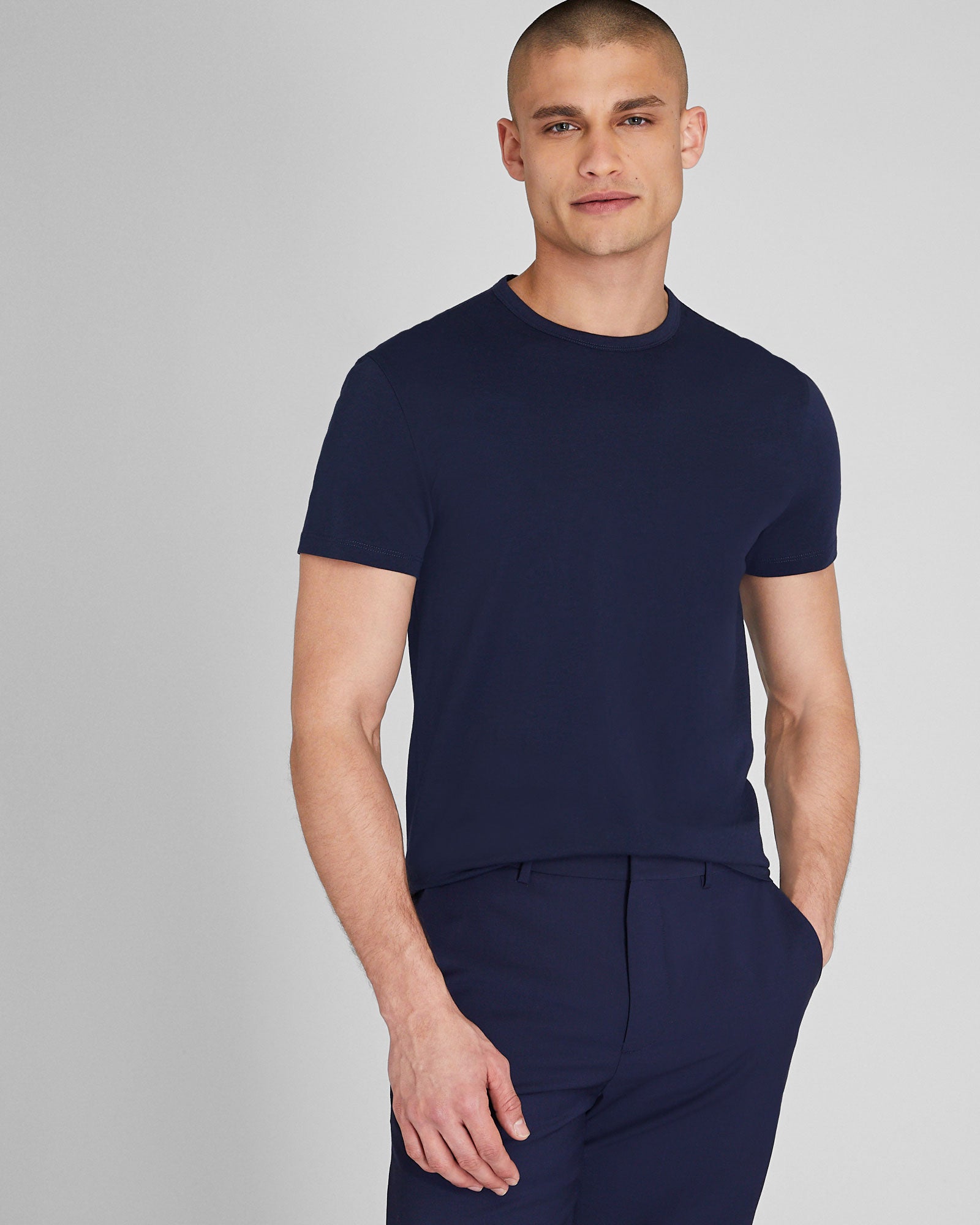CLUB MONACO - T-shirt japonais ultraléger - Marine