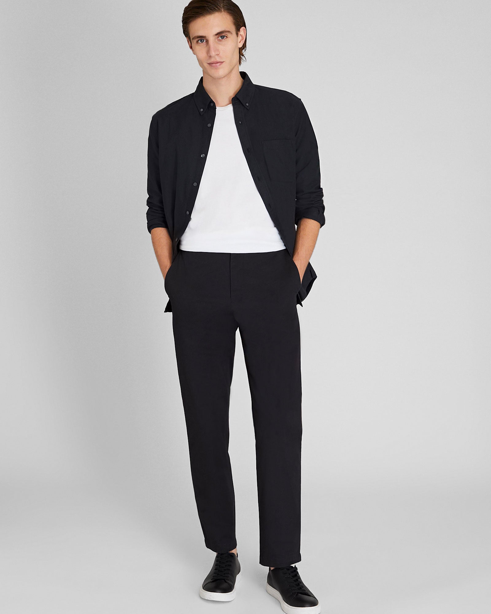 CLUB MONACO - Logan Straight Leg Chino - Black