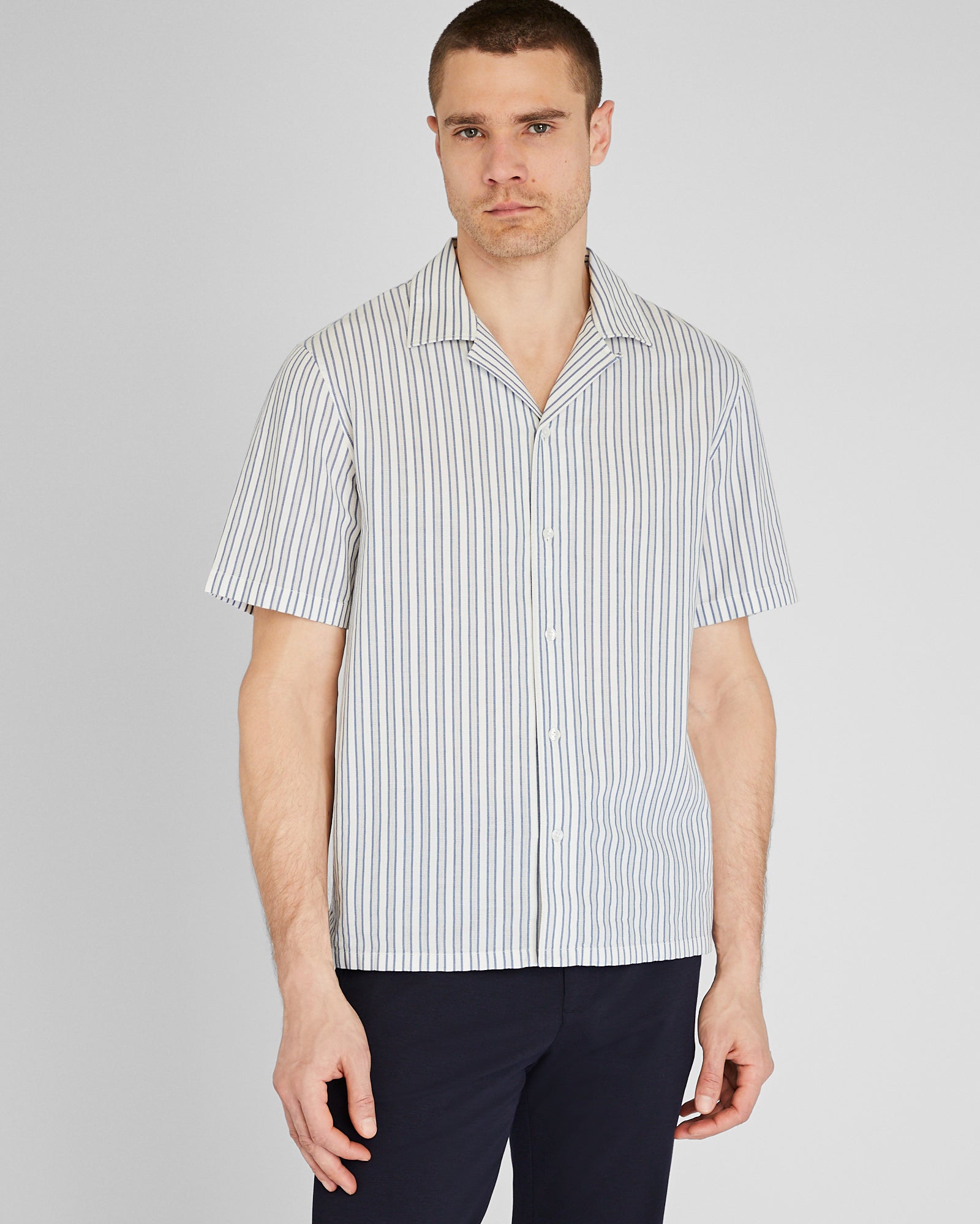 CLUB MONACO - Textured Stripe Camp Collar Shirt - White Base Stripe