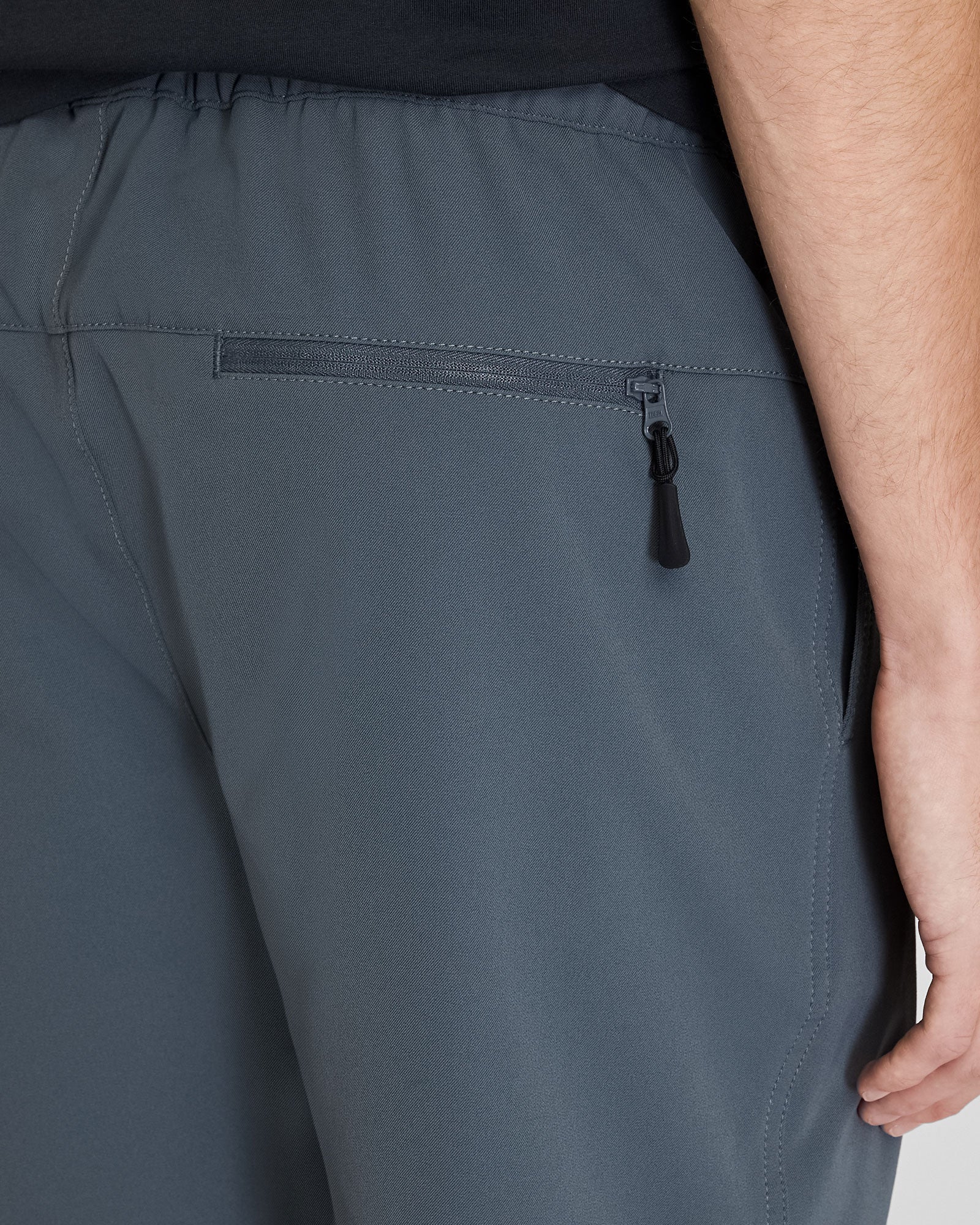 CLUB MONACO - Athletic Shorts - Olive