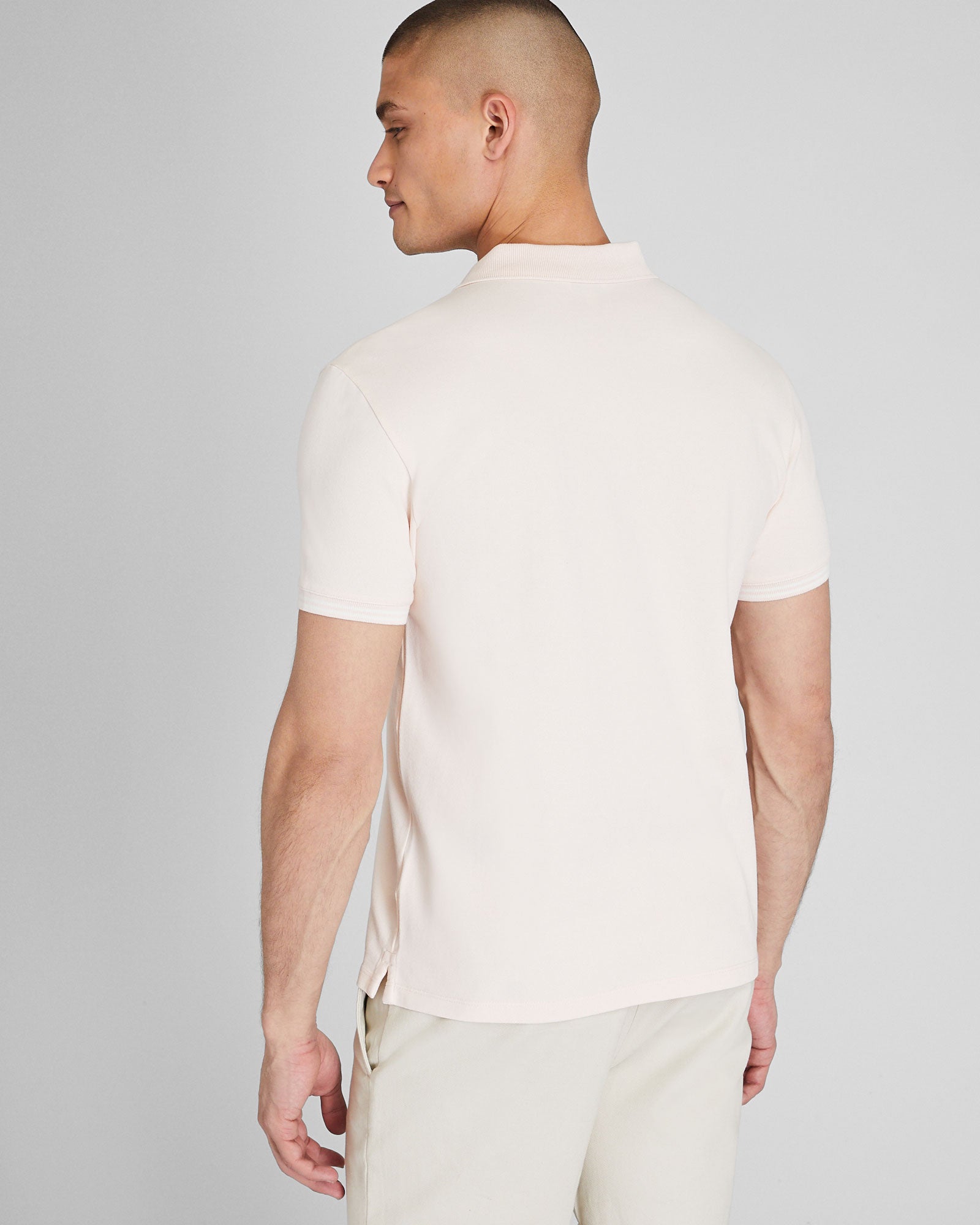CLUB MONACO - Polo à col à lisières contrastées - Rose clair