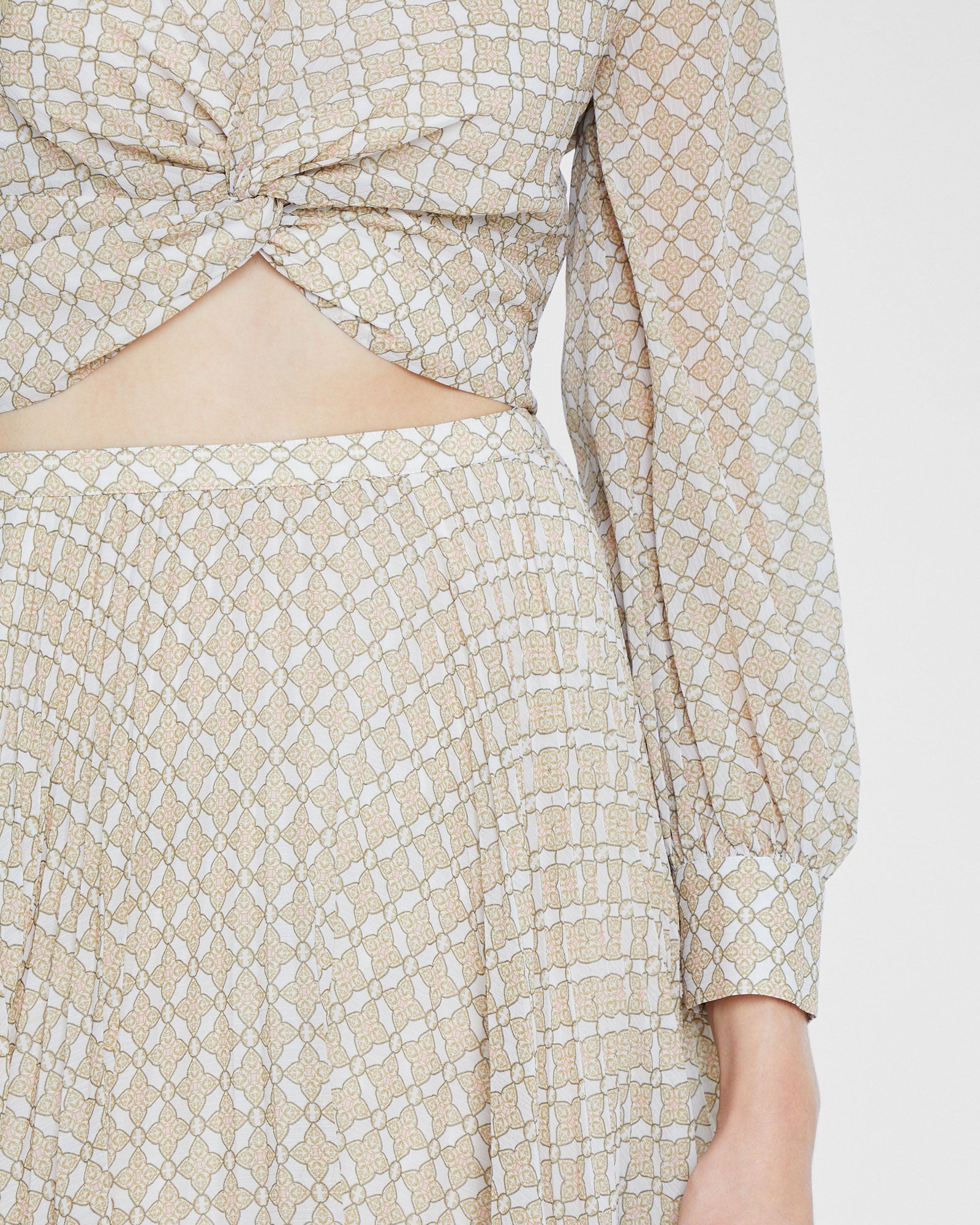 CLUB MONACO - Medallion-Print Twisted V-Neck Top - Multi
