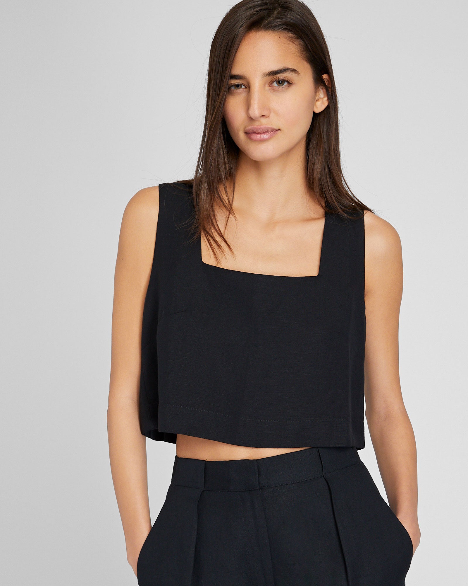 Women's Black Linen Blend Shell Top | Club Monaco Corp, CA CA
