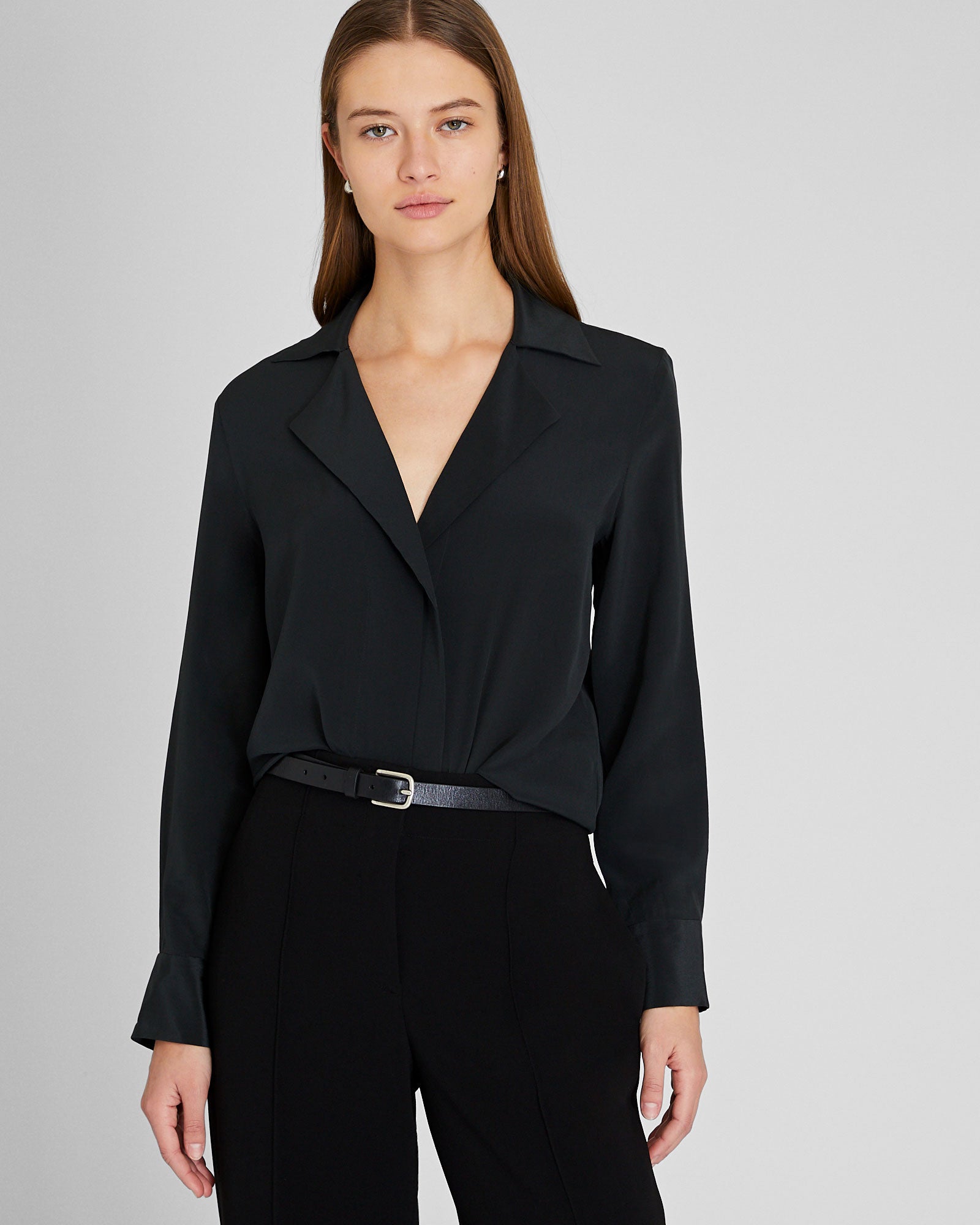 CLUB MONACO - Chemise à col ouvert en soie - Noir