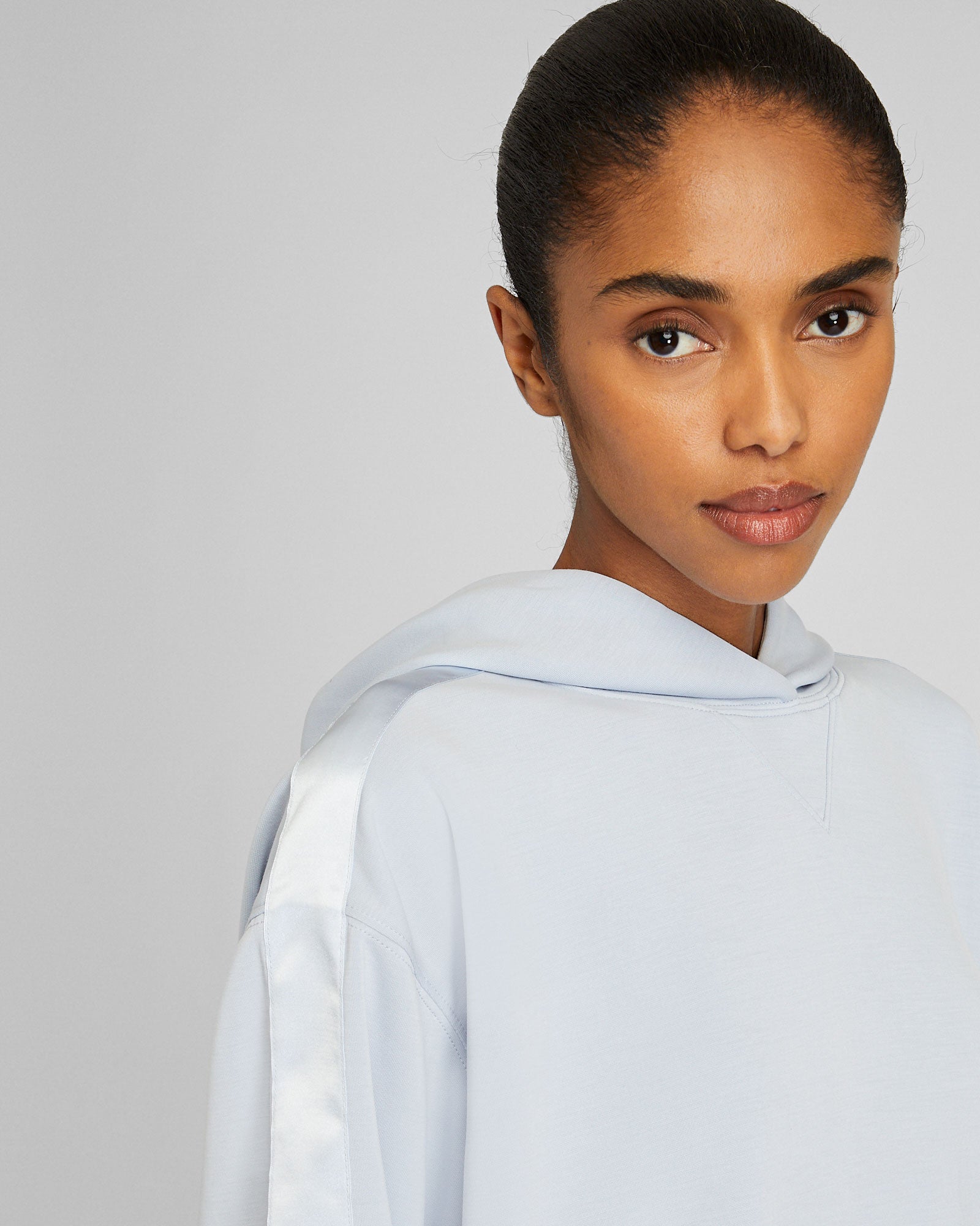 CLUB MONACO - Satin Stripe Hoodie - Light Blue