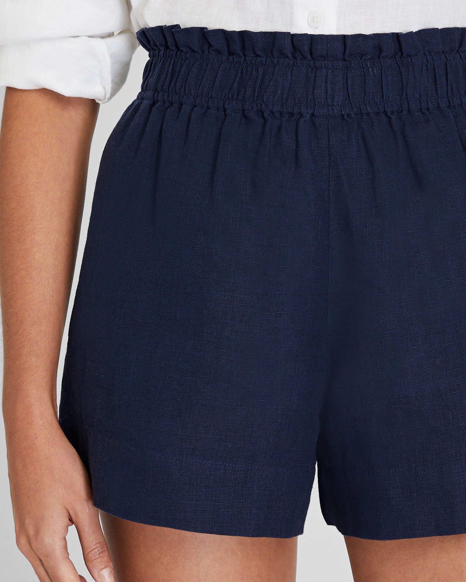 CLUB MONACO - Short à enfiler en mélange de lin - Marine