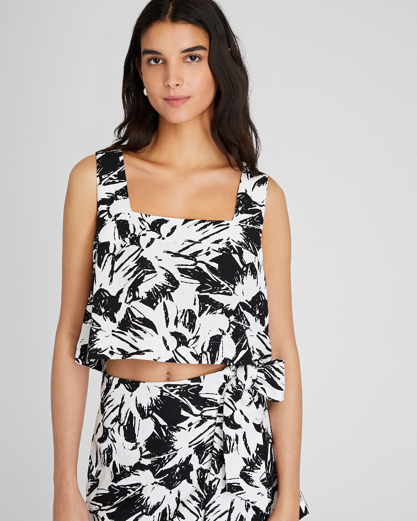 Women's Black Linen Blend Shell Top | CLUB MONACO CA