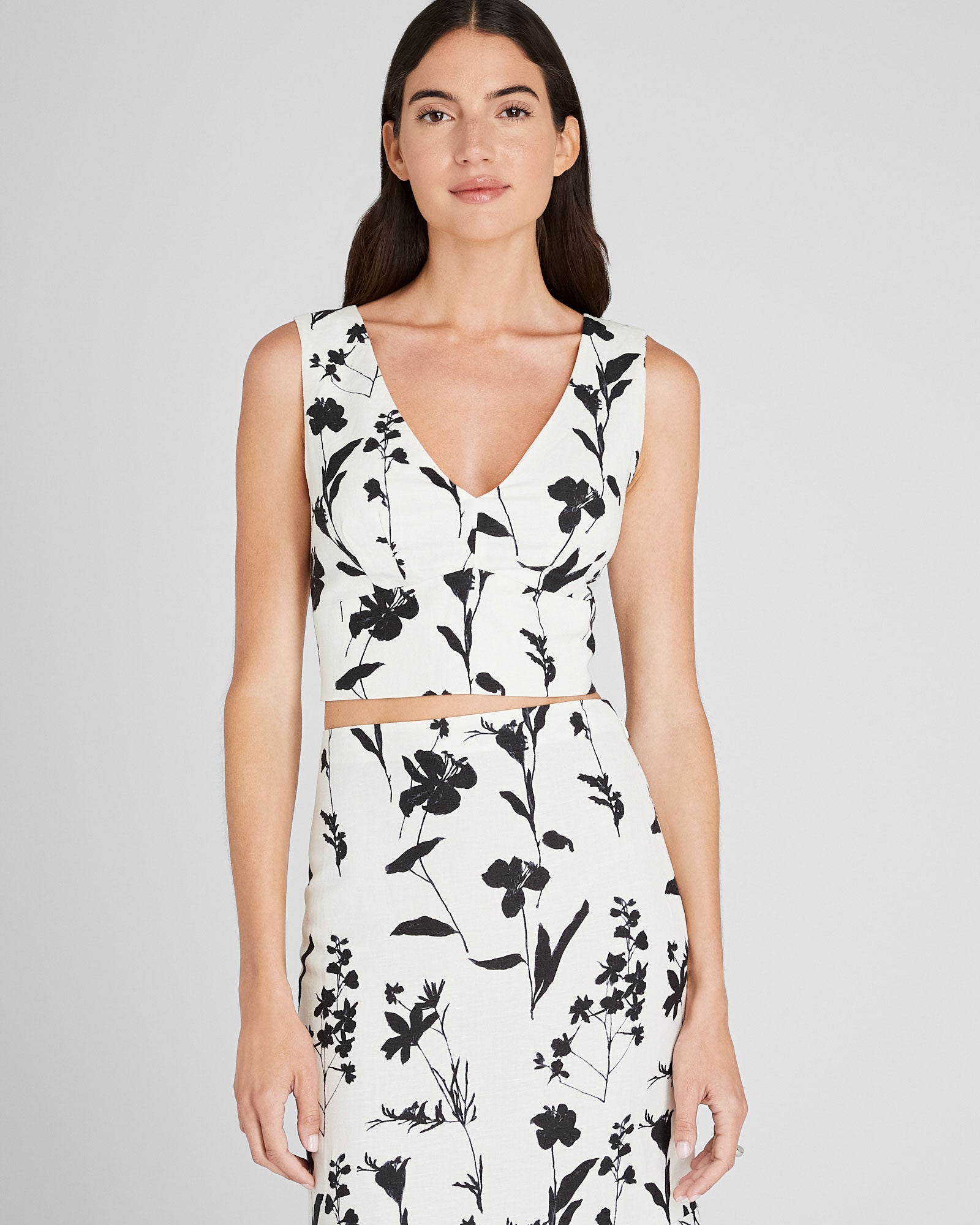 Women's White Printed V-Neck Shell Top | Club Monaco Corp, CA CA