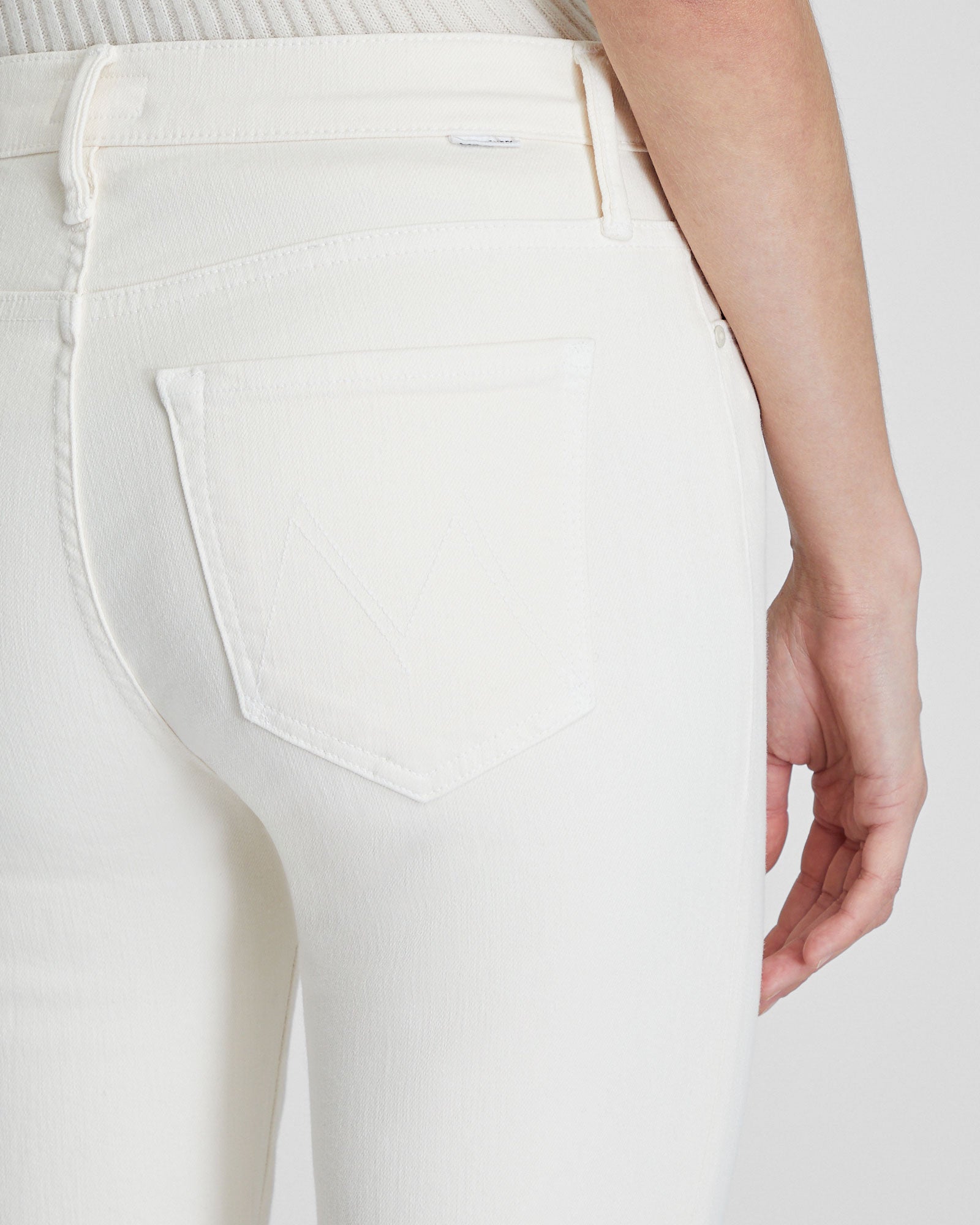 CLUB MONACO - Jeans The Weekender par MOTHER - Écru