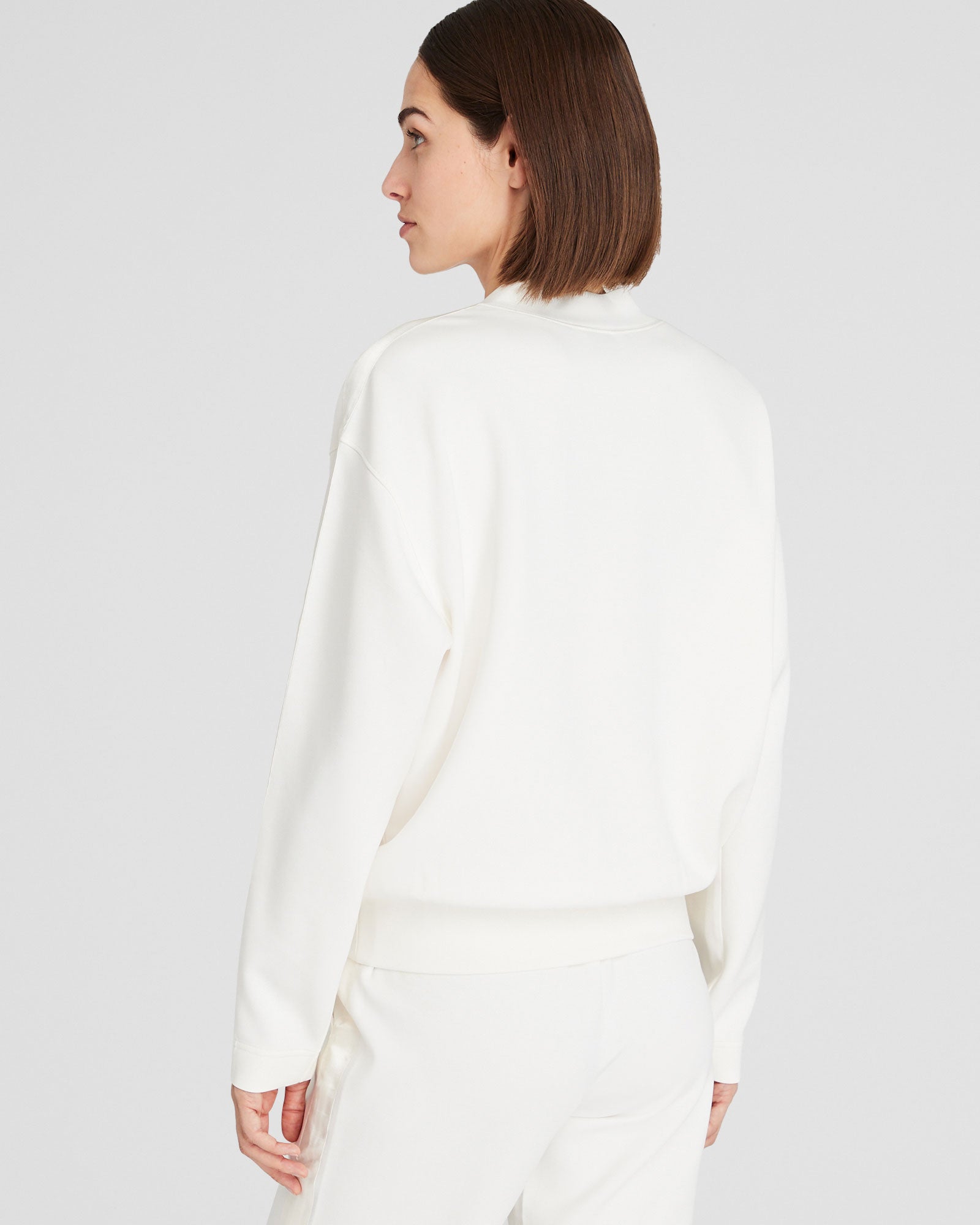 CLUB MONACO - Chandail avec rayure en satin - Blanc Antique