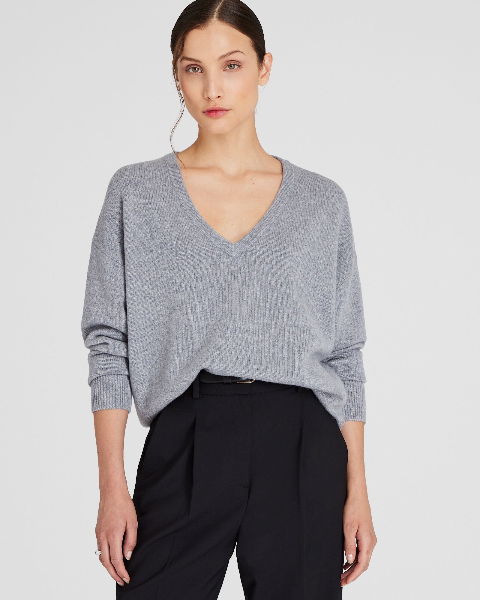 CLUB MONACO - Chandail à col en V en cachemire - Gris Chiné Moyen