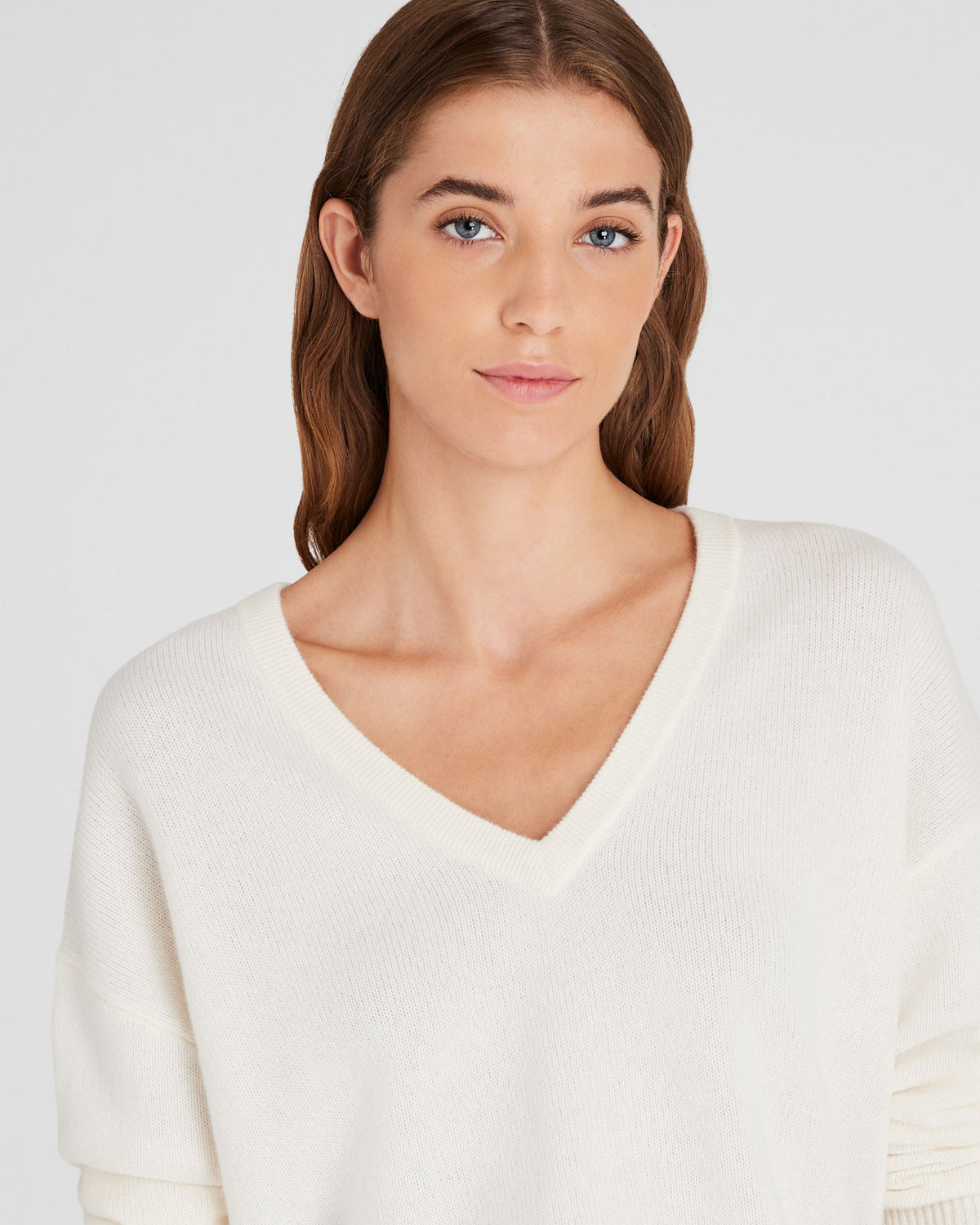 Women's Ivory Cashmere V-Neck Sweater | Club Monaco CA