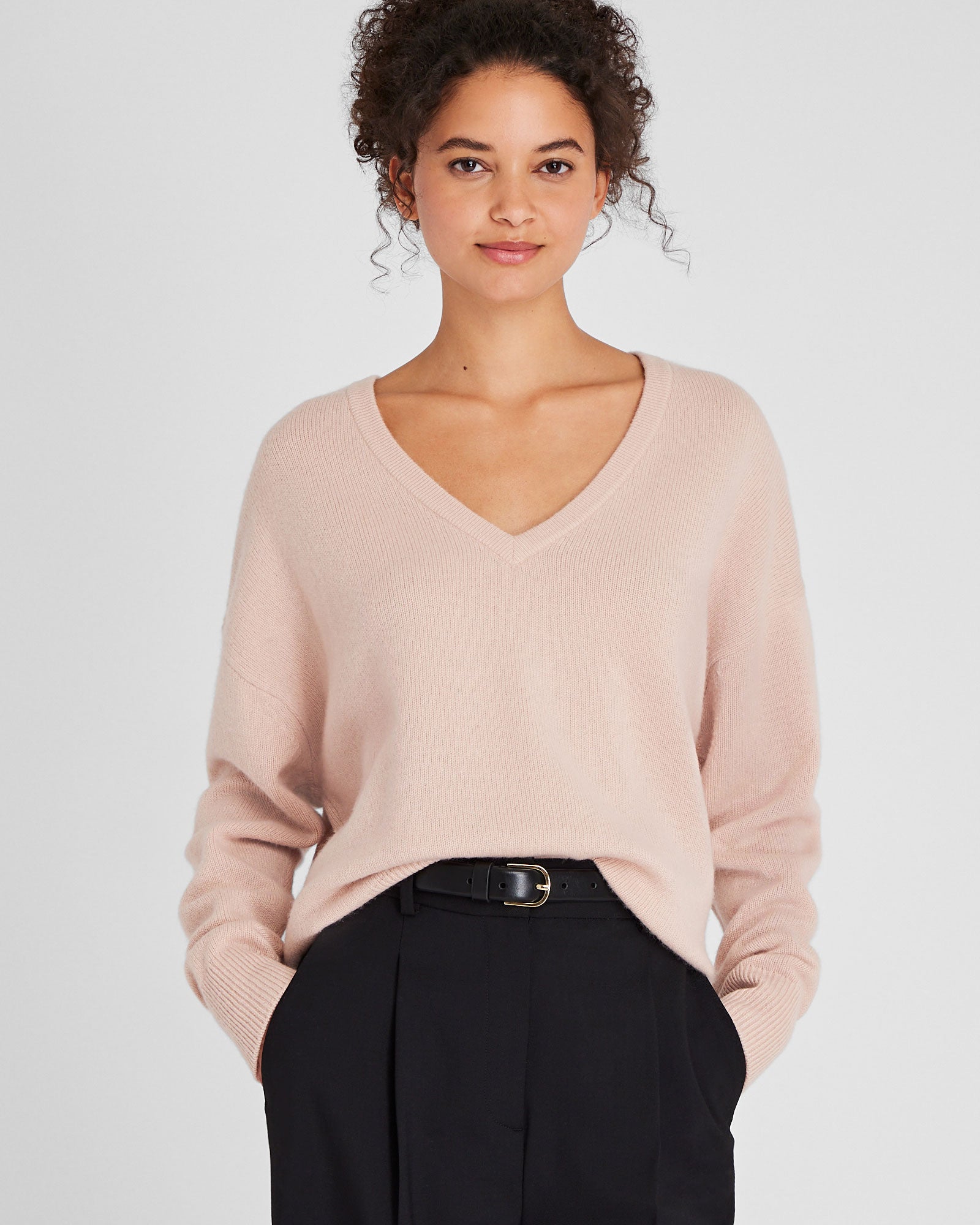 CLUB MONACO - Chandail à col en V en cachemire - Rose