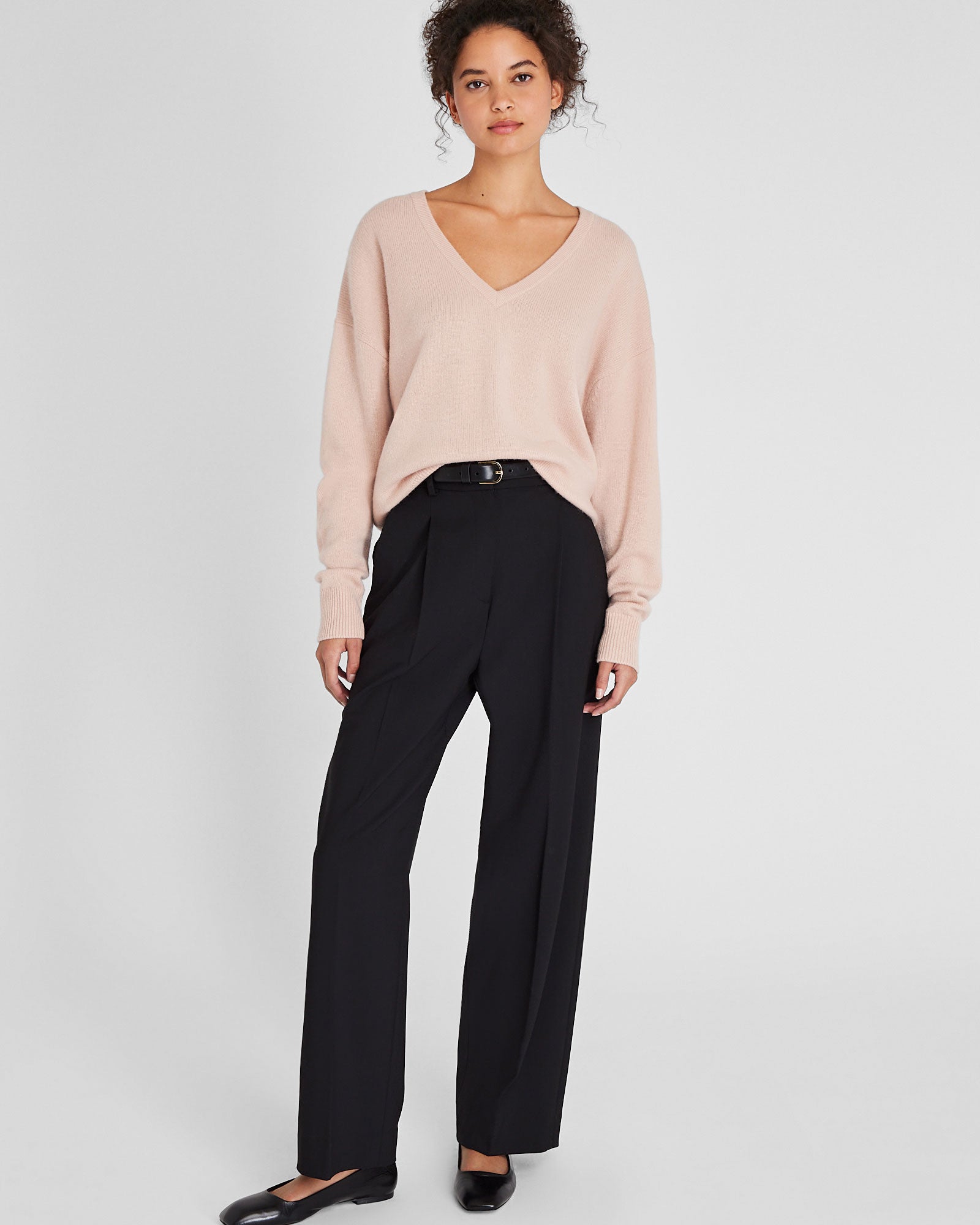 CLUB MONACO - Chandail à col en V en cachemire - Rose