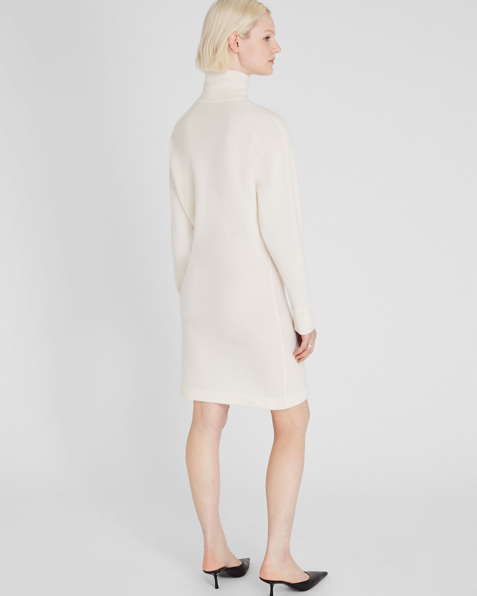 CLUB MONACO - Mini-robe à col roulé en cachemire - Blanc Cassé