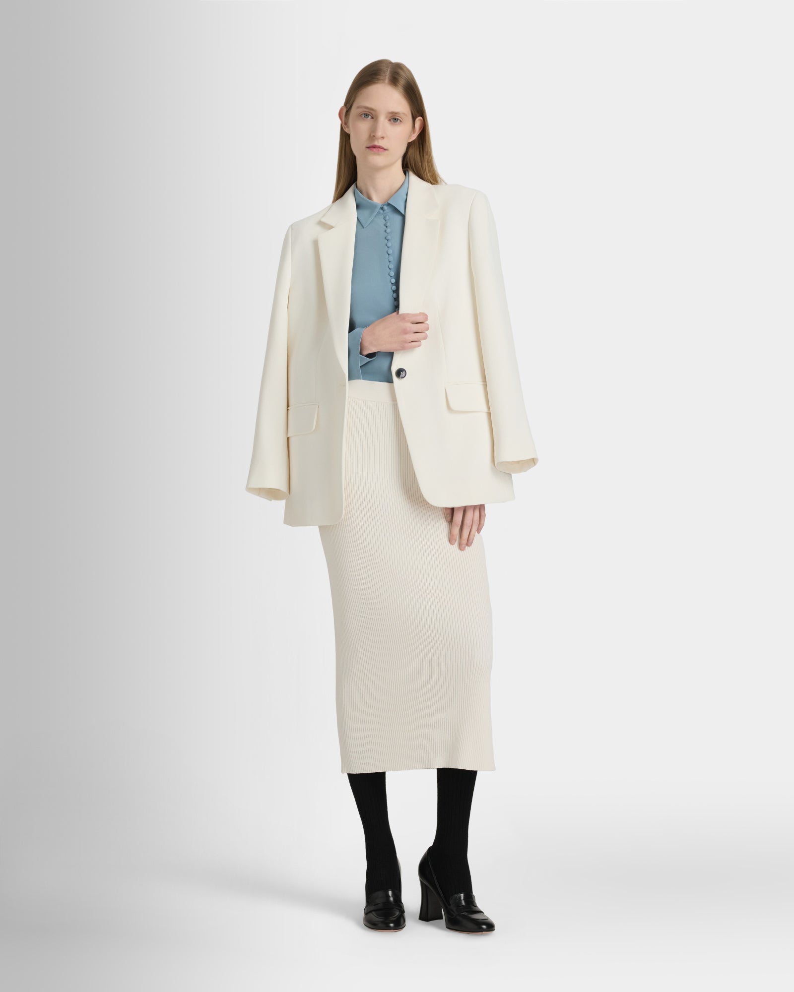 Club Monaco Corp, CA - Relaxed Crepe Blazer - Off White