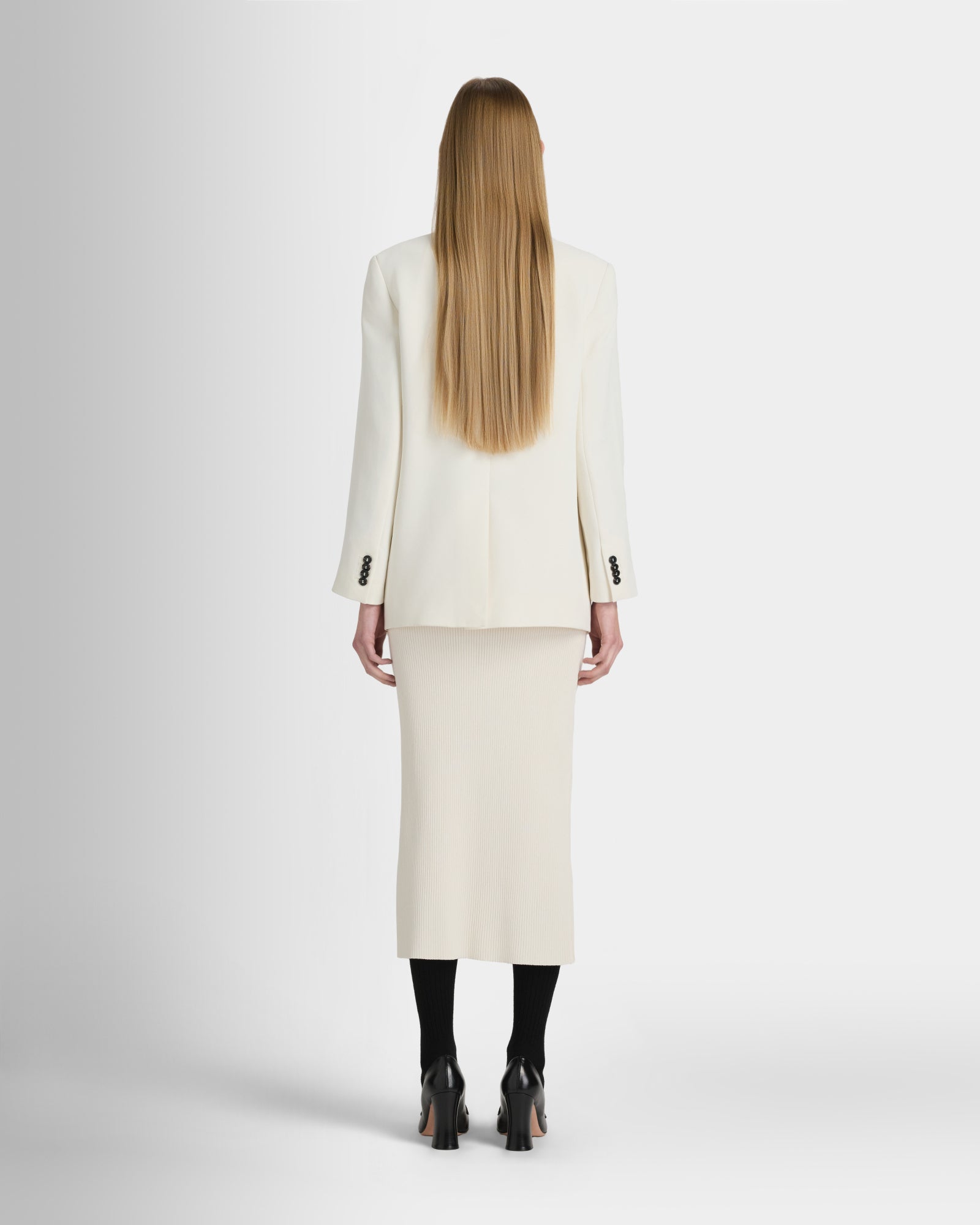 Club Monaco Corp, CA - Relaxed Crepe Blazer - Off White