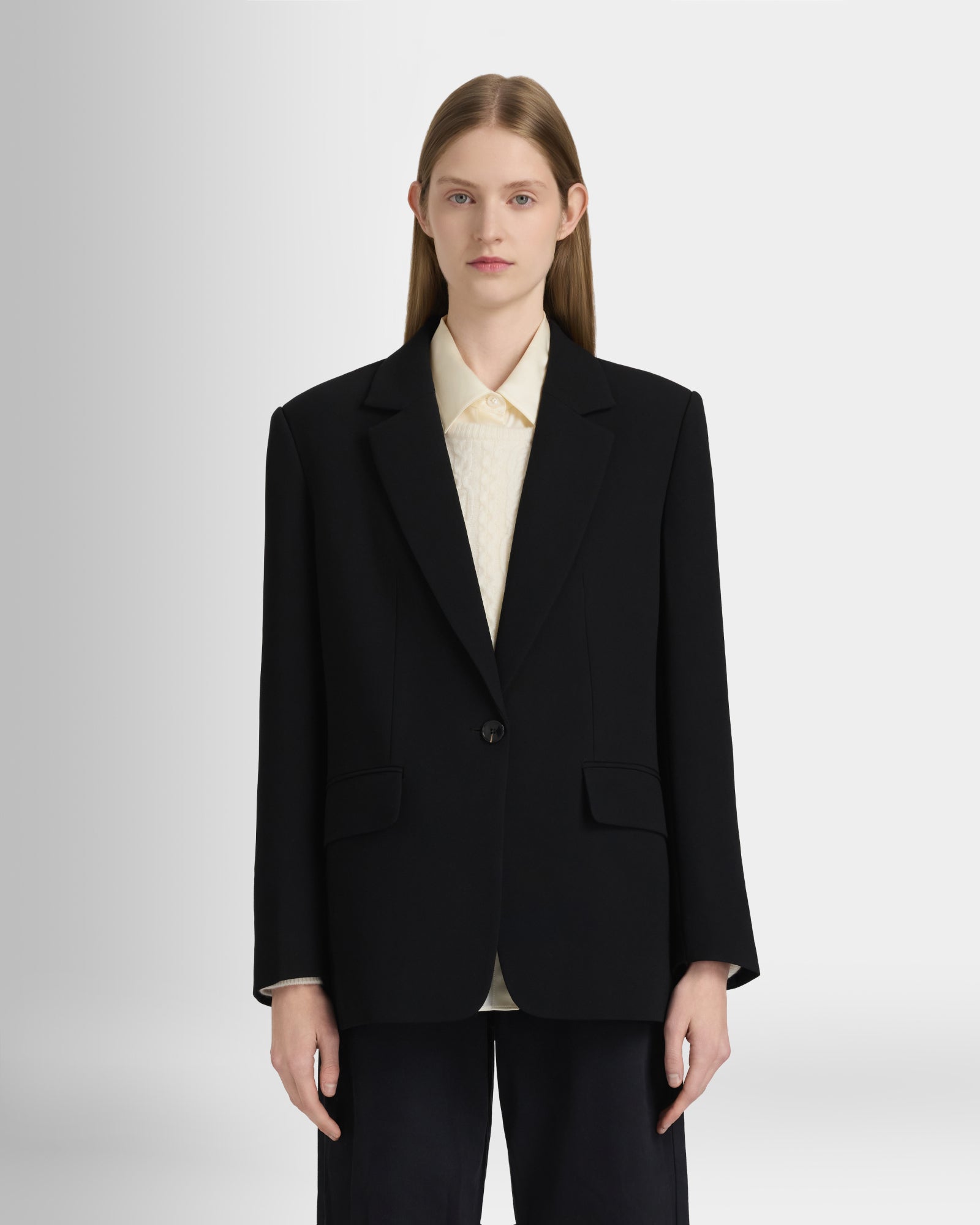Club Monaco Corp, CA - Relaxed Crepe Blazer - Black