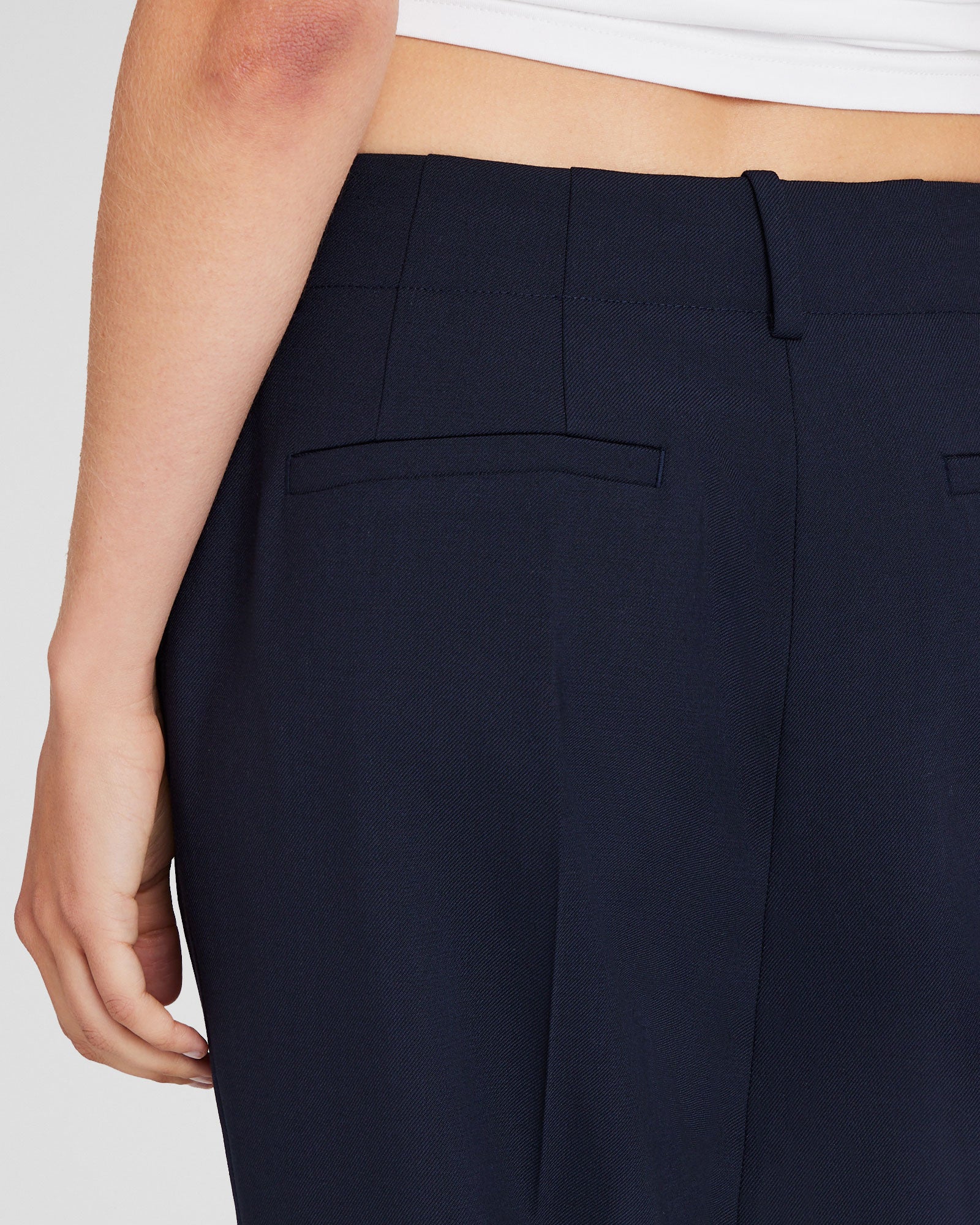 CLUB MONACO - Relaxed Flare Borrem Pant - Navy