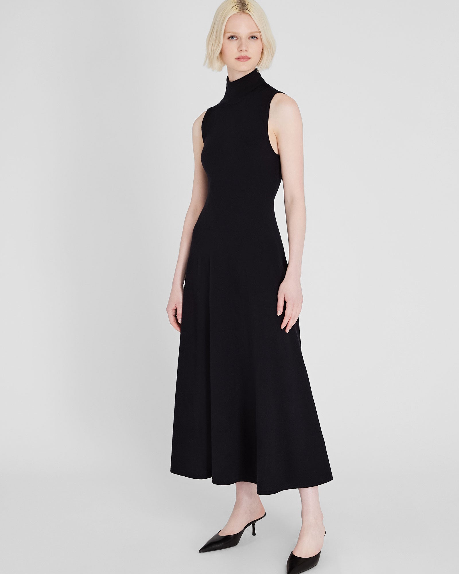 CLUB MONACO - Robe à col roulé sans manches - Noir