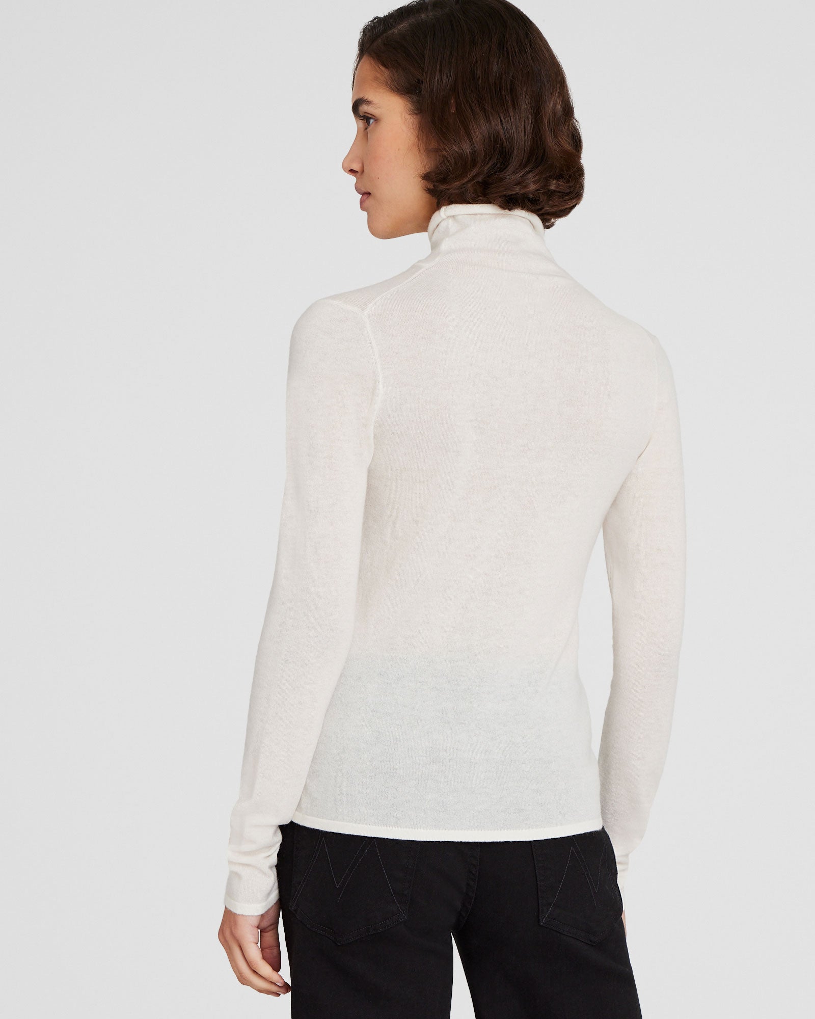 CLUB MONACO - Cashmere Slim Turtleneck - Ivory