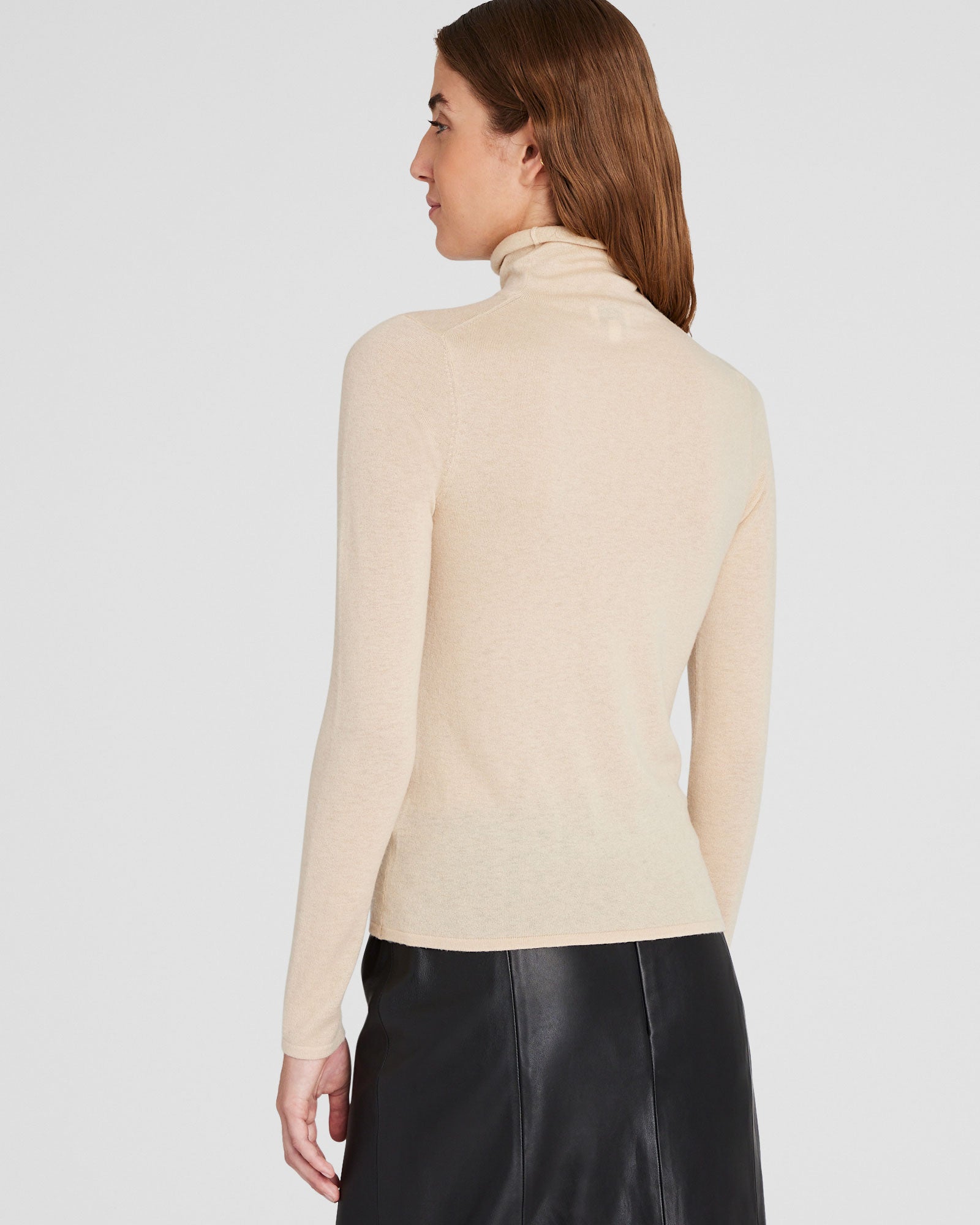 CLUB MONACO - Cashmere Slim Turtleneck - Camel
